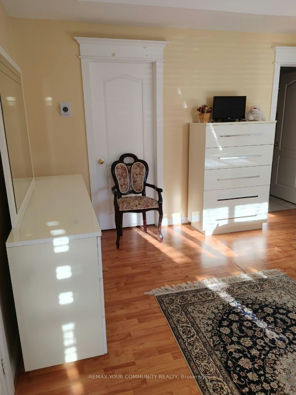 Main Floor-82 Caines Avenue, Toronto, ON, M2R 2L3 - 11