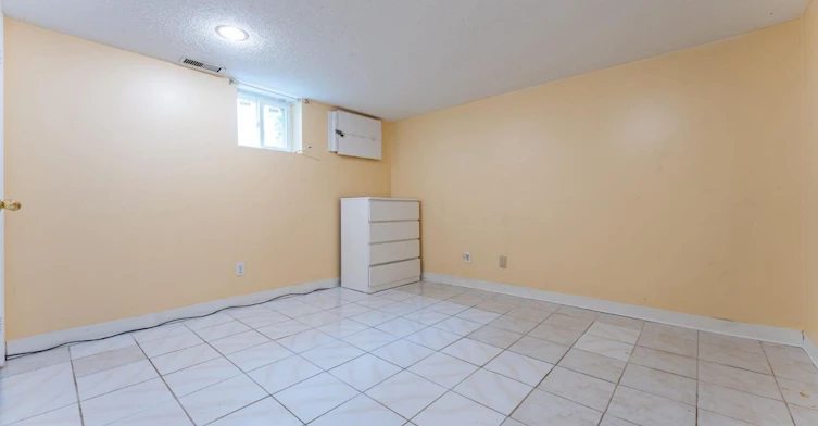 Basement-82 Caines Avenue, Toronto, ON, M2R 2L3 - 9