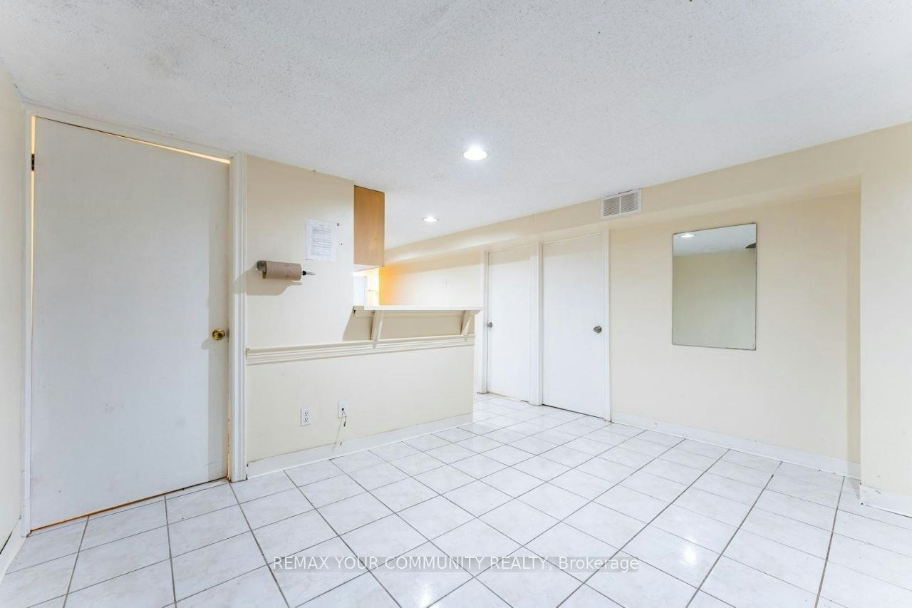 Basement-82 Caines Avenue, Toronto, ON, M2R 2L3 - 15