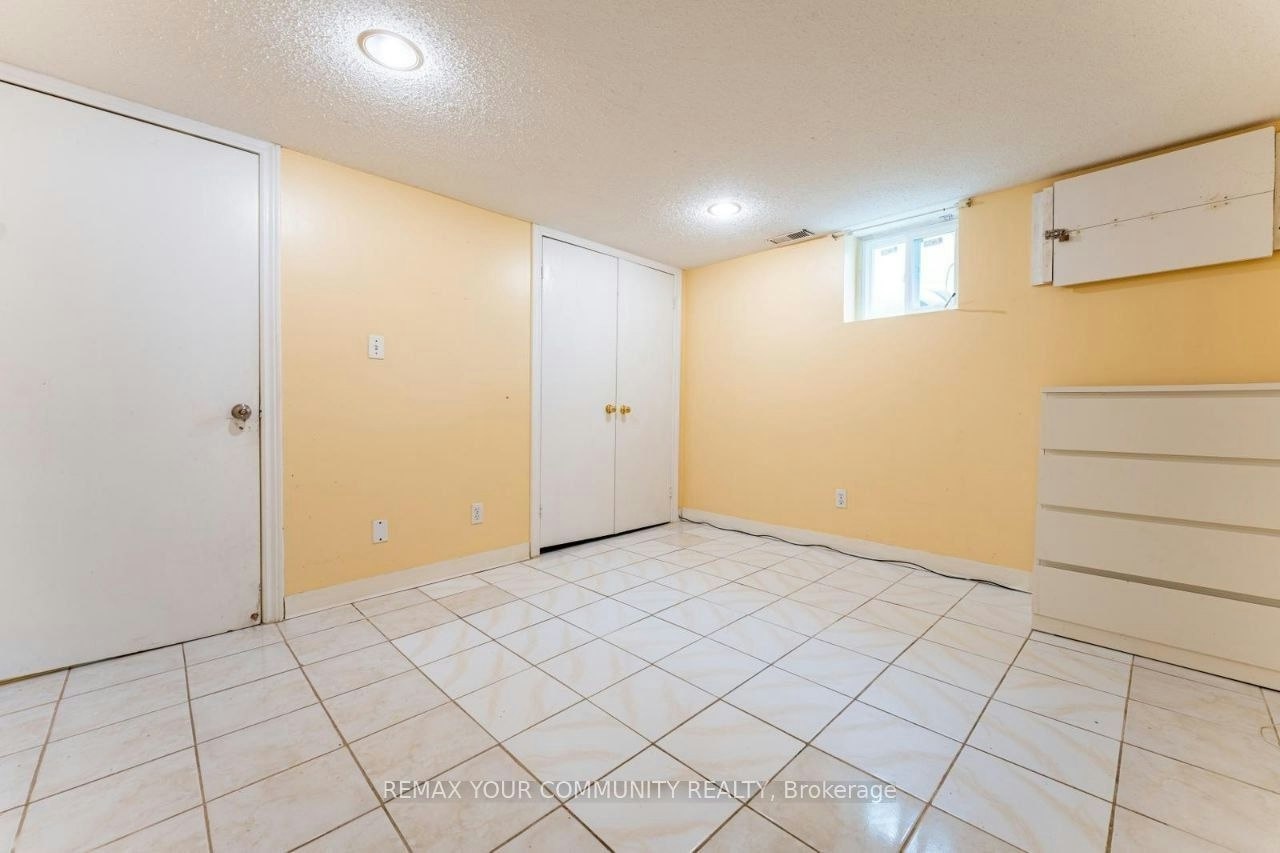 Basement-82 Caines Avenue, Toronto, ON, M2R 2L3 - 8