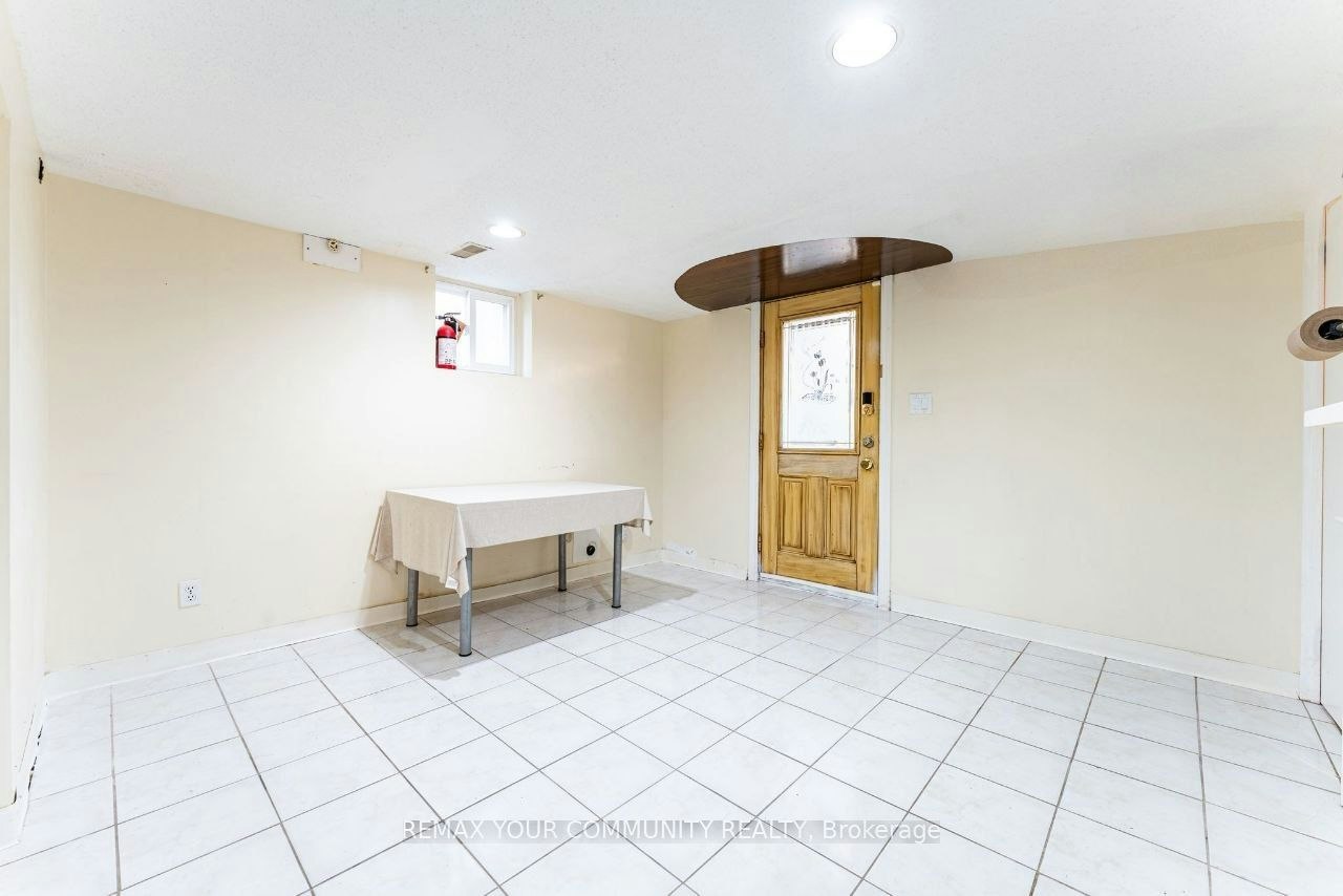 Basement-82 Caines Avenue, Toronto, ON, M2R 2L3 - 3