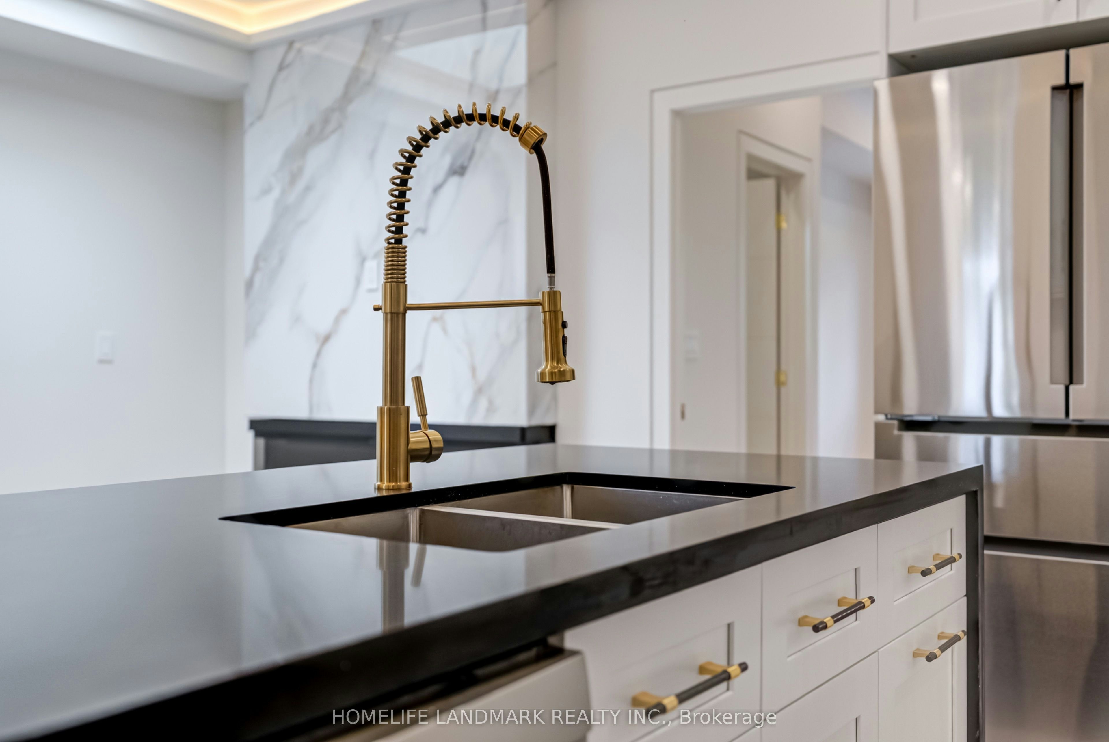 The Palazzo-23 Coulson Avenue, Toronto, ON, M4V 1Y3 - 11
