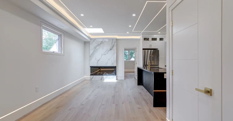 The Palazzo-23 Coulson Avenue, Toronto, ON, M4V 1Y3 - 4