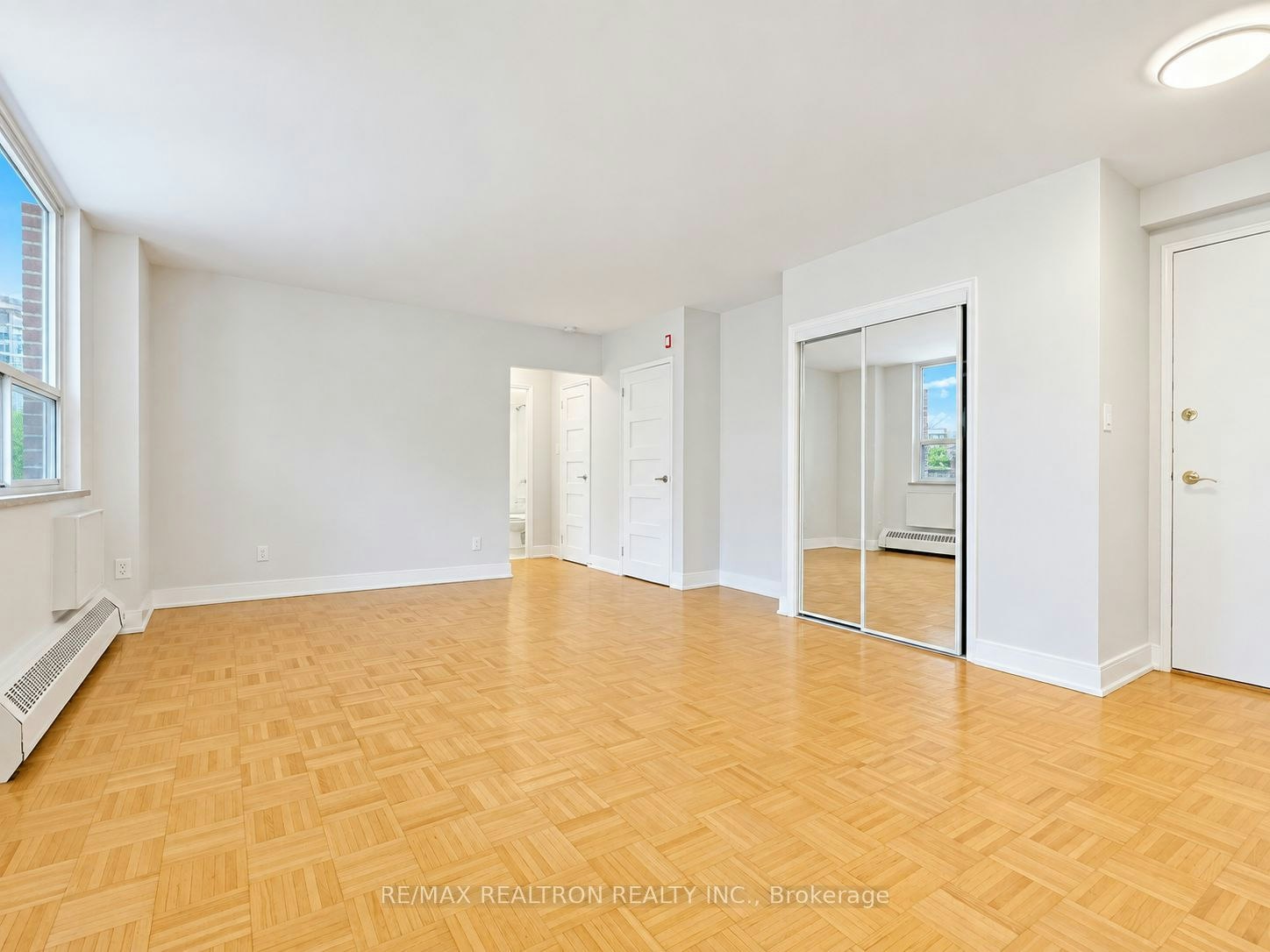 206-490 Eglinton Avenue E, Toronto, ON, M4P 1M4 - 3