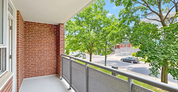 206-490 Eglinton Avenue E, Toronto, ON, M4P 1M4 - 7
