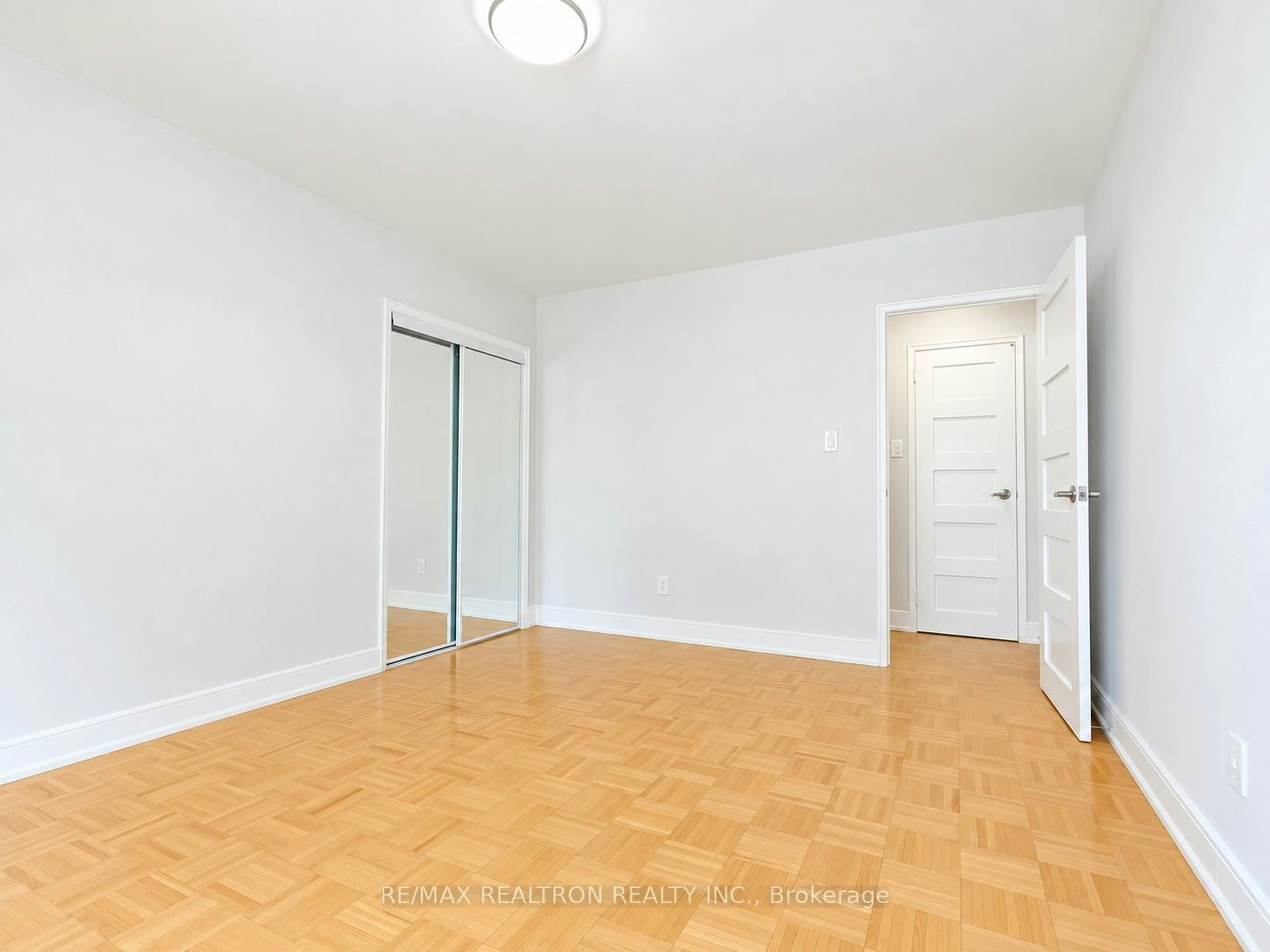 206-490 Eglinton Avenue E, Toronto, ON, M4P 1M4 - 11