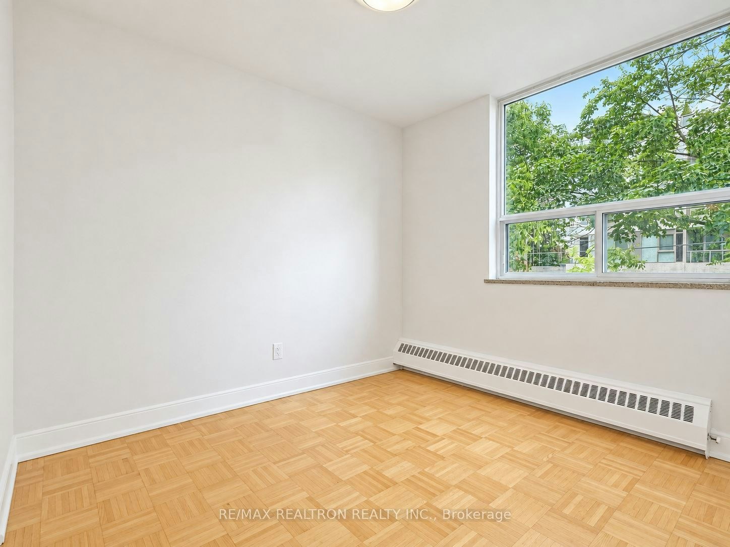 206-490 Eglinton Avenue E, Toronto, ON, M4P 1M4 - 4