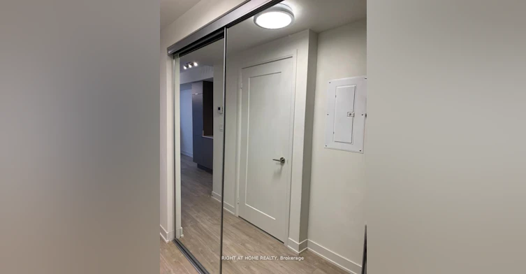 1416W-27 Bathurst Street, Toronto, ON, M5V 2P1 - 9