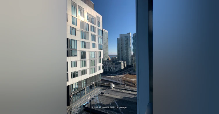 1416W-27 Bathurst Street, Toronto, ON, M5V 2P1 - 10