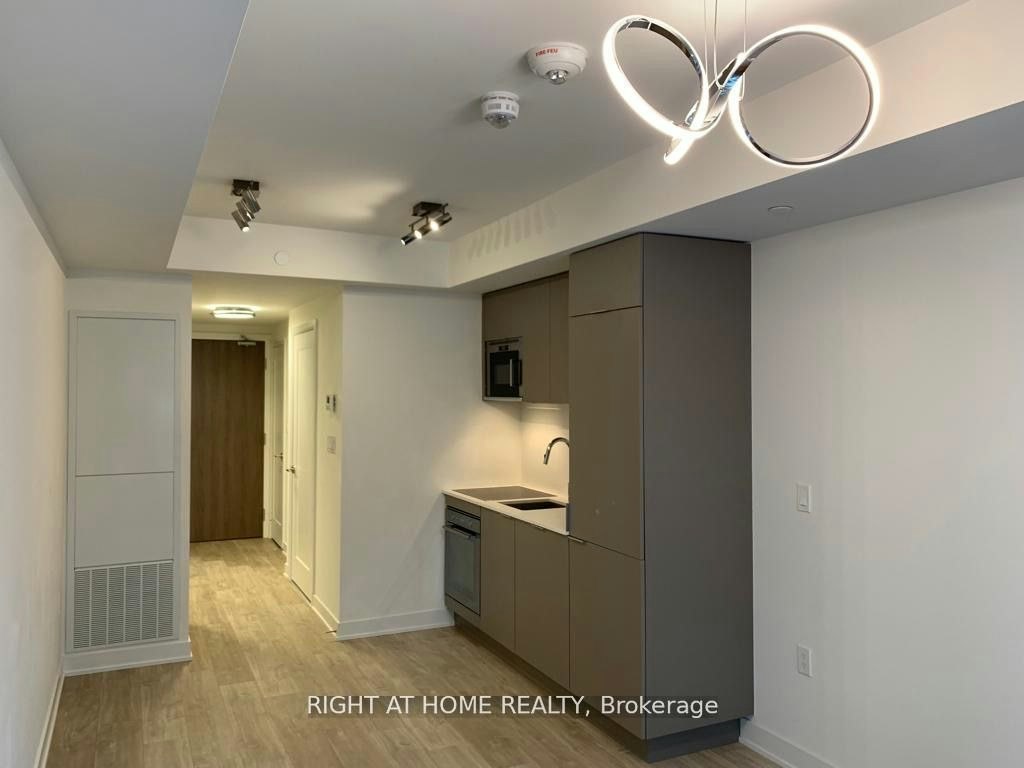 1416W-27 Bathurst Street, Toronto, ON, M5V 2P1 - 3