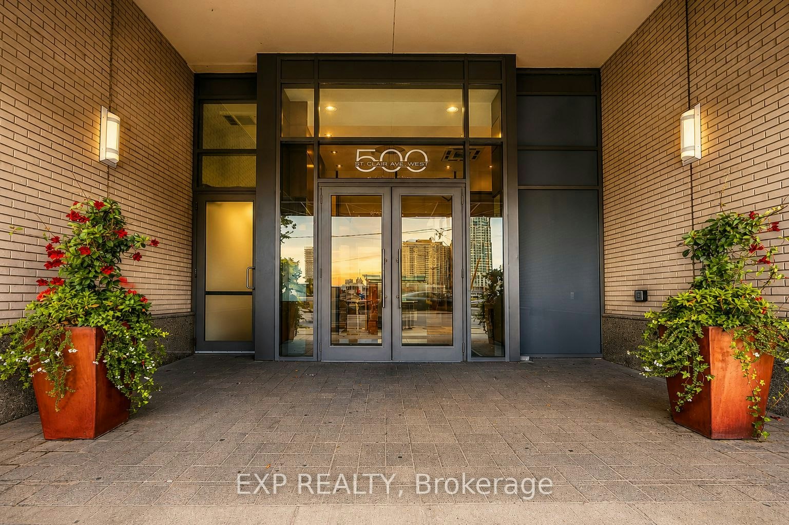 404-500 St Clair Avenue W, Toronto, ON, M6C 1A8 - 26