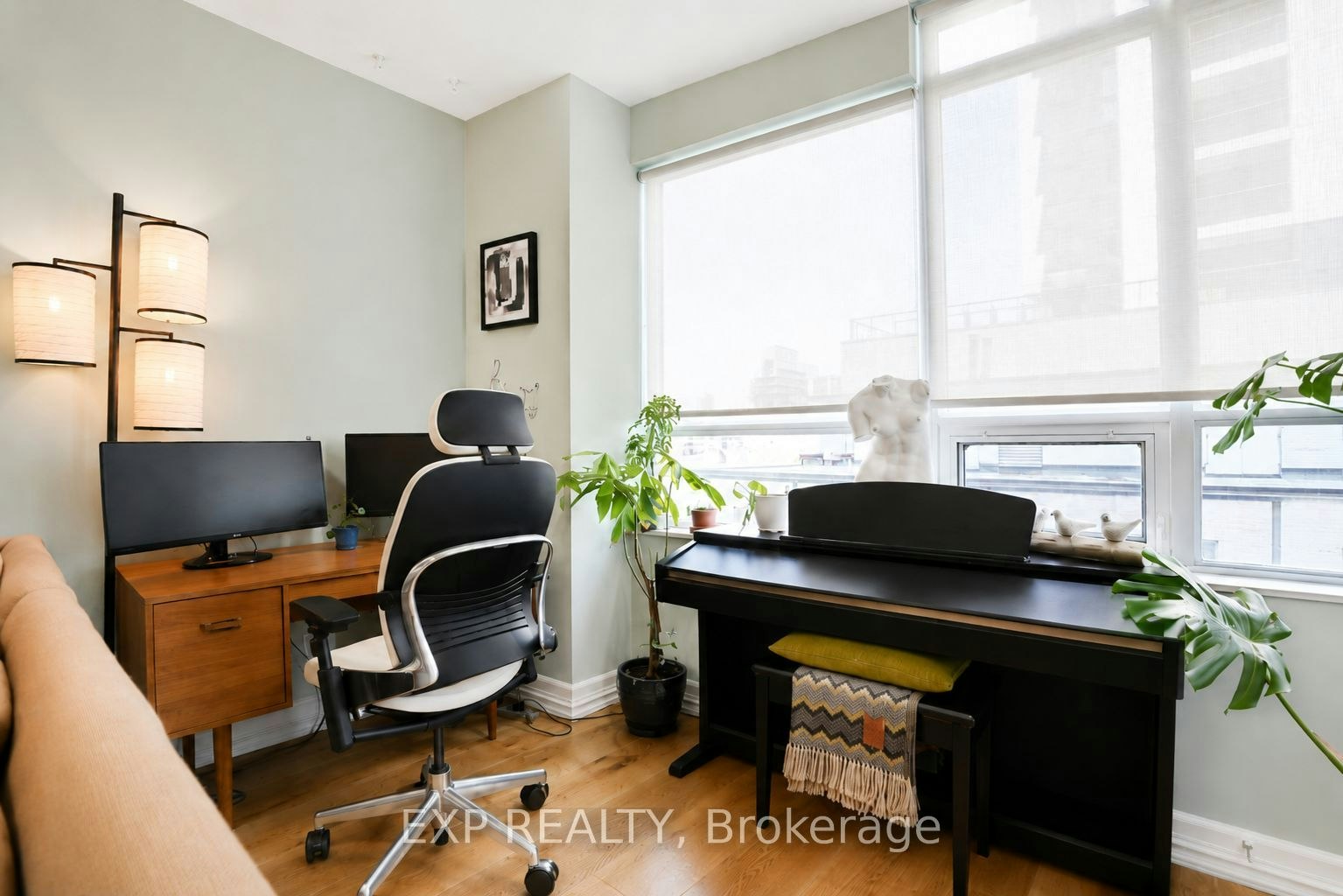404-500 St Clair Avenue W, Toronto, ON, M6C 1A8 - 12