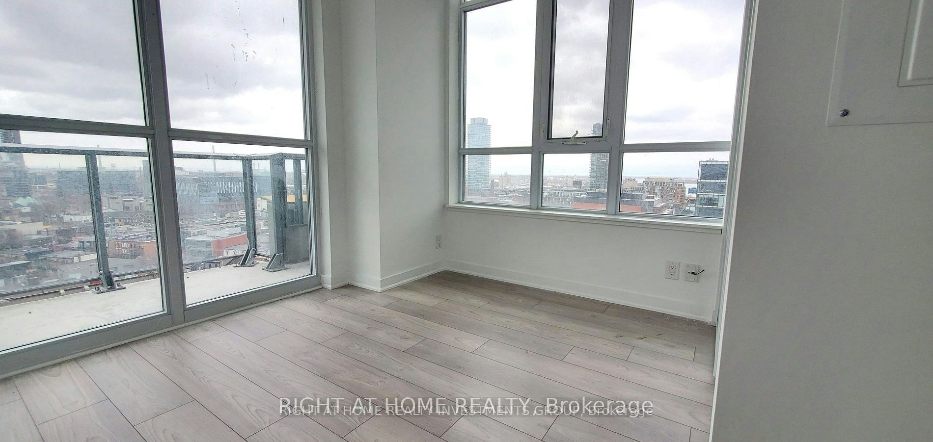 1408-120 Parliament Street, Toronto, ON, M5A 0N6 - 9