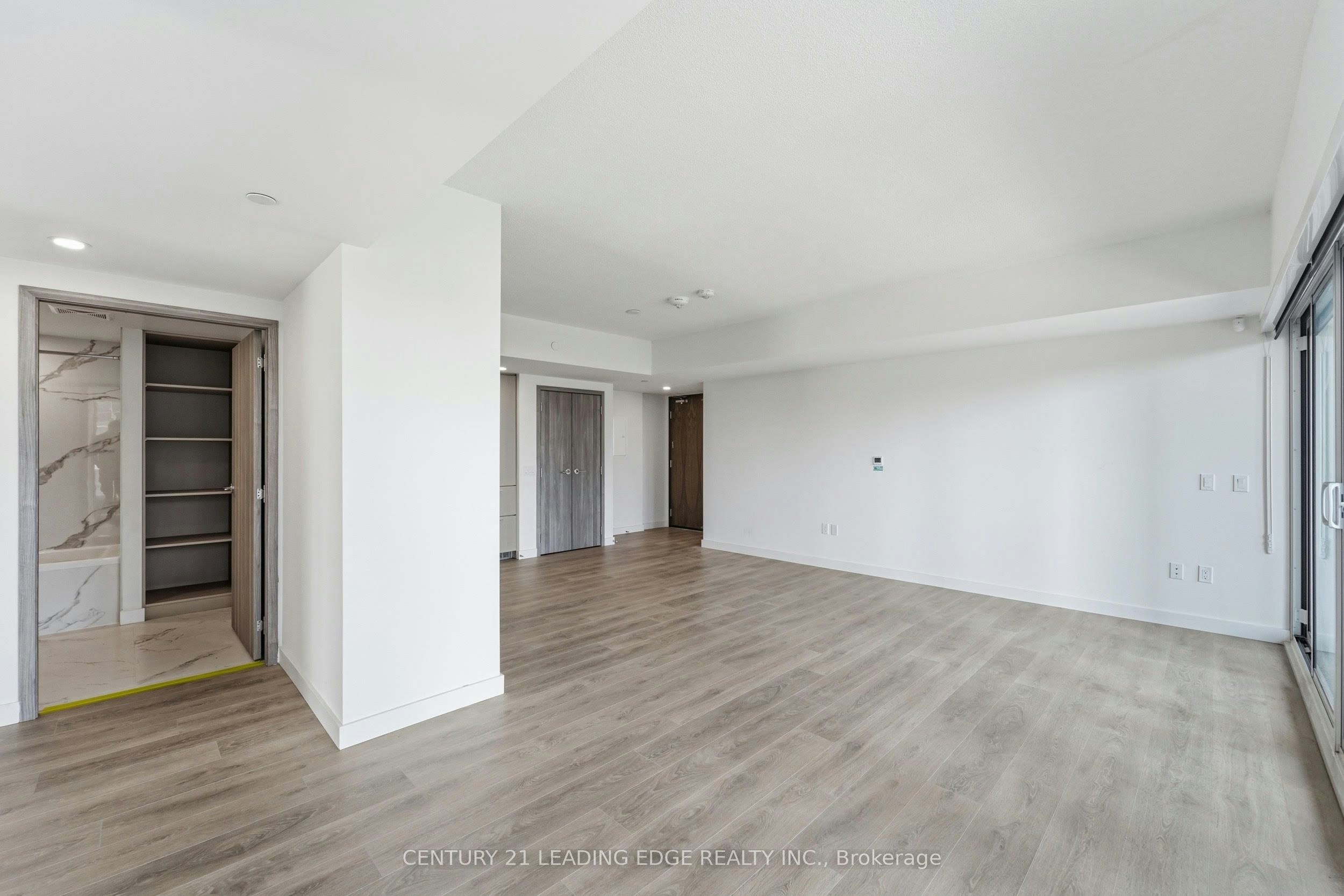 622-3 Concord Cityplace Way, Toronto, ON, M5V 0X4 - 7