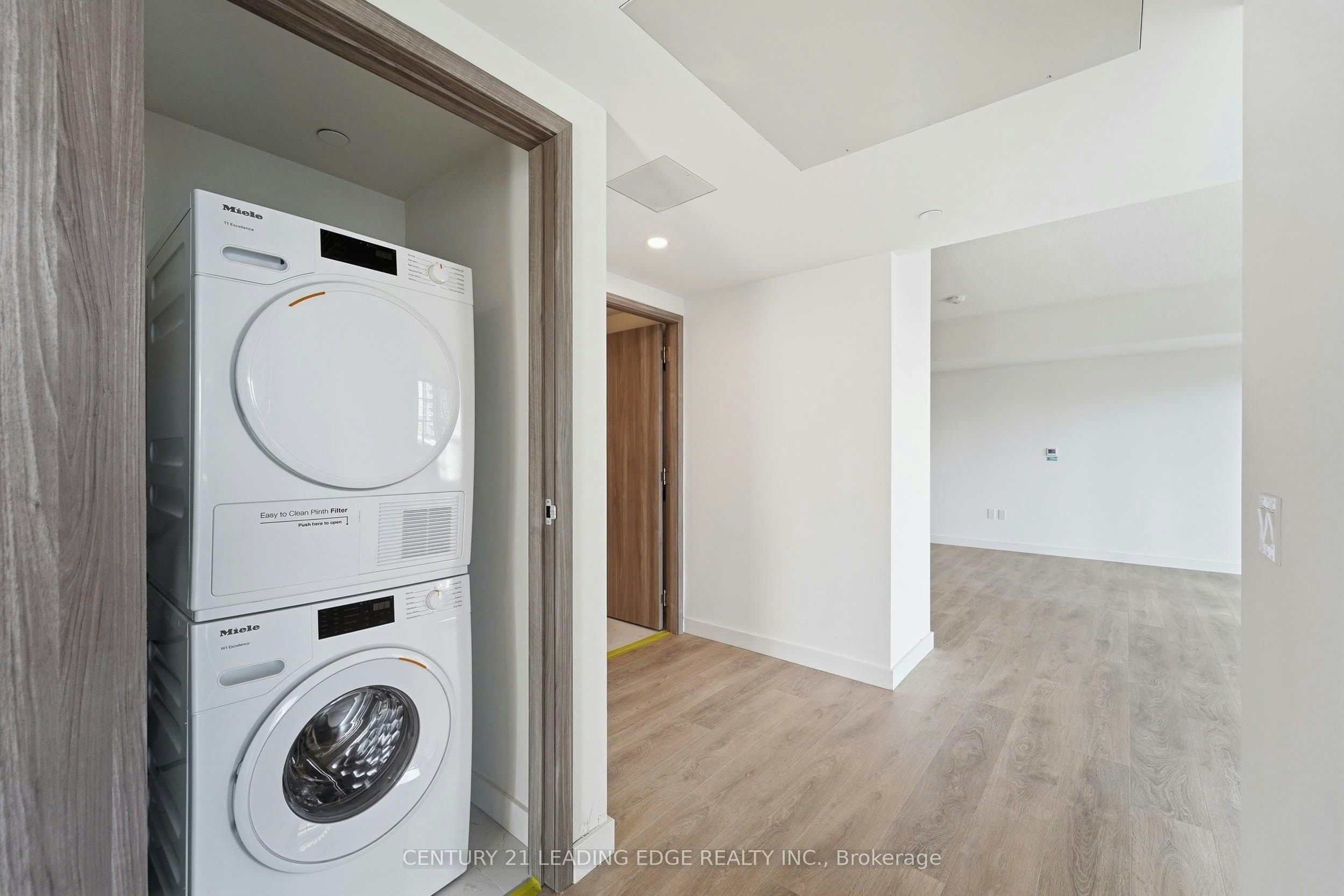 622-3 Concord Cityplace Way, Toronto, ON, M5V 0X4 - 8