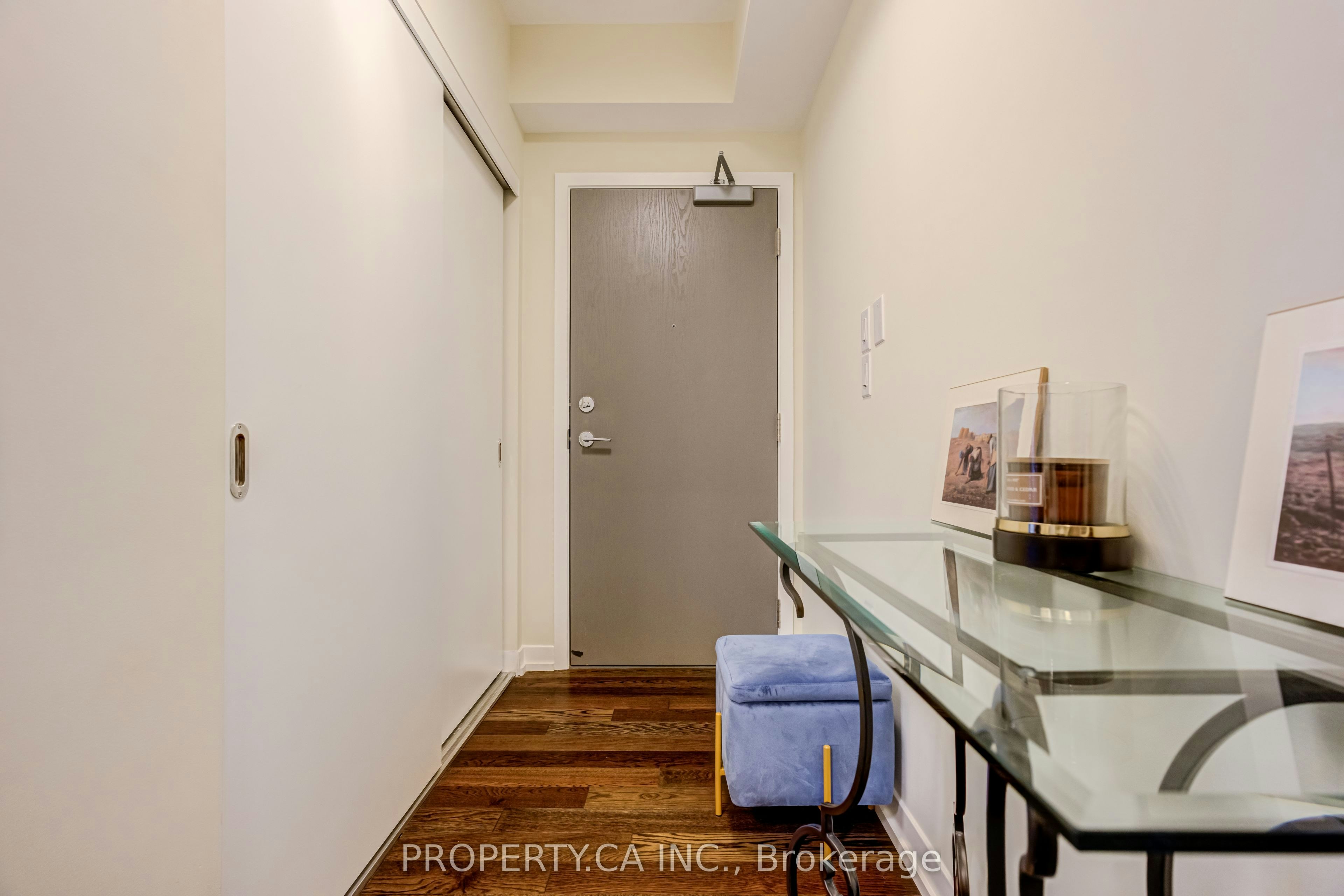 1801-21 Widmer Street, Toronto, ON, M5V 0B8 - 2