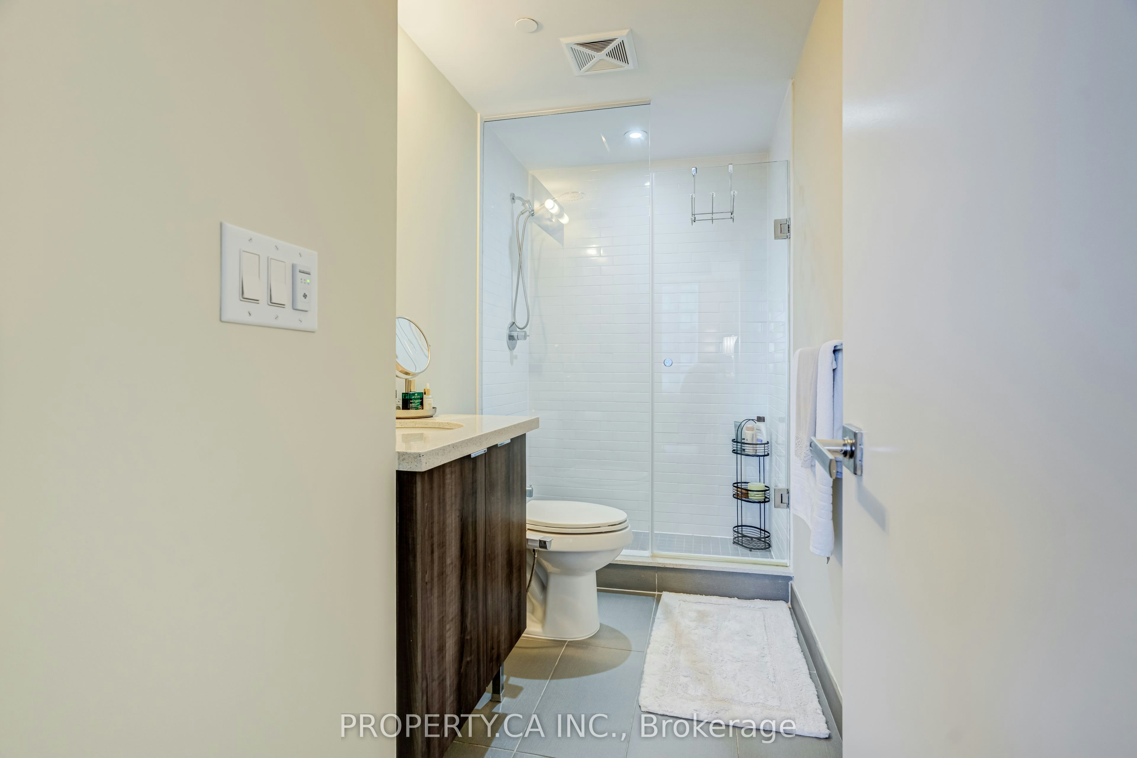 1801-21 Widmer Street, Toronto, ON, M5V 0B8 - 15