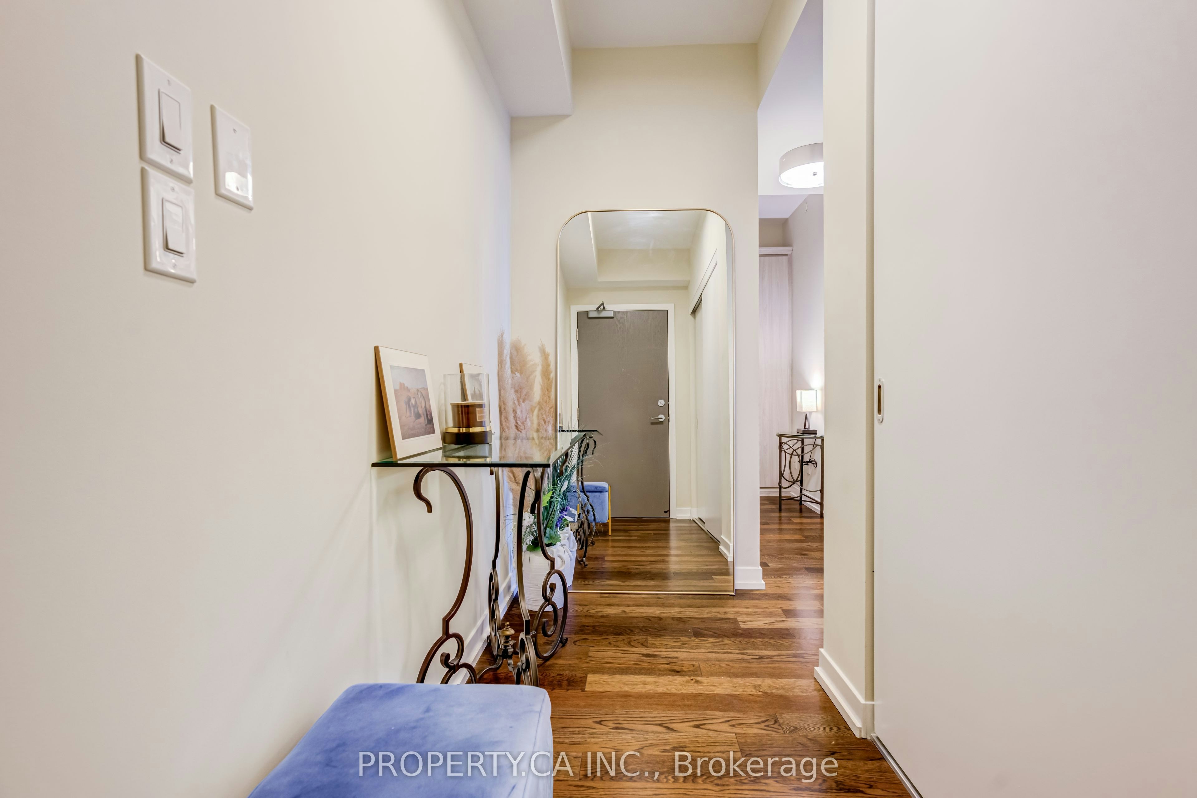 1801-21 Widmer Street, Toronto, ON, M5V 0B8 - 3
