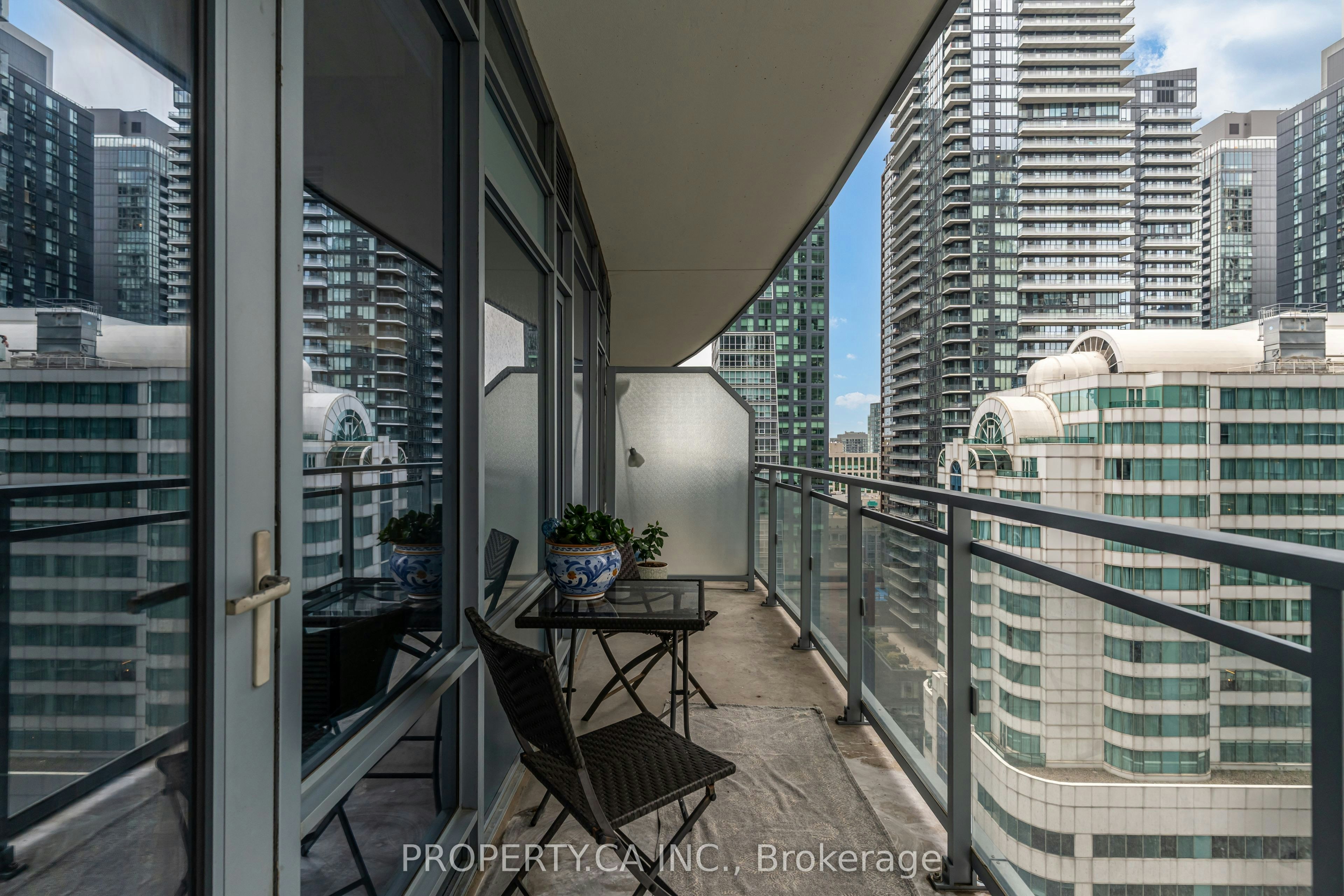 1801-21 Widmer Street, Toronto, ON, M5V 0B8 - 23