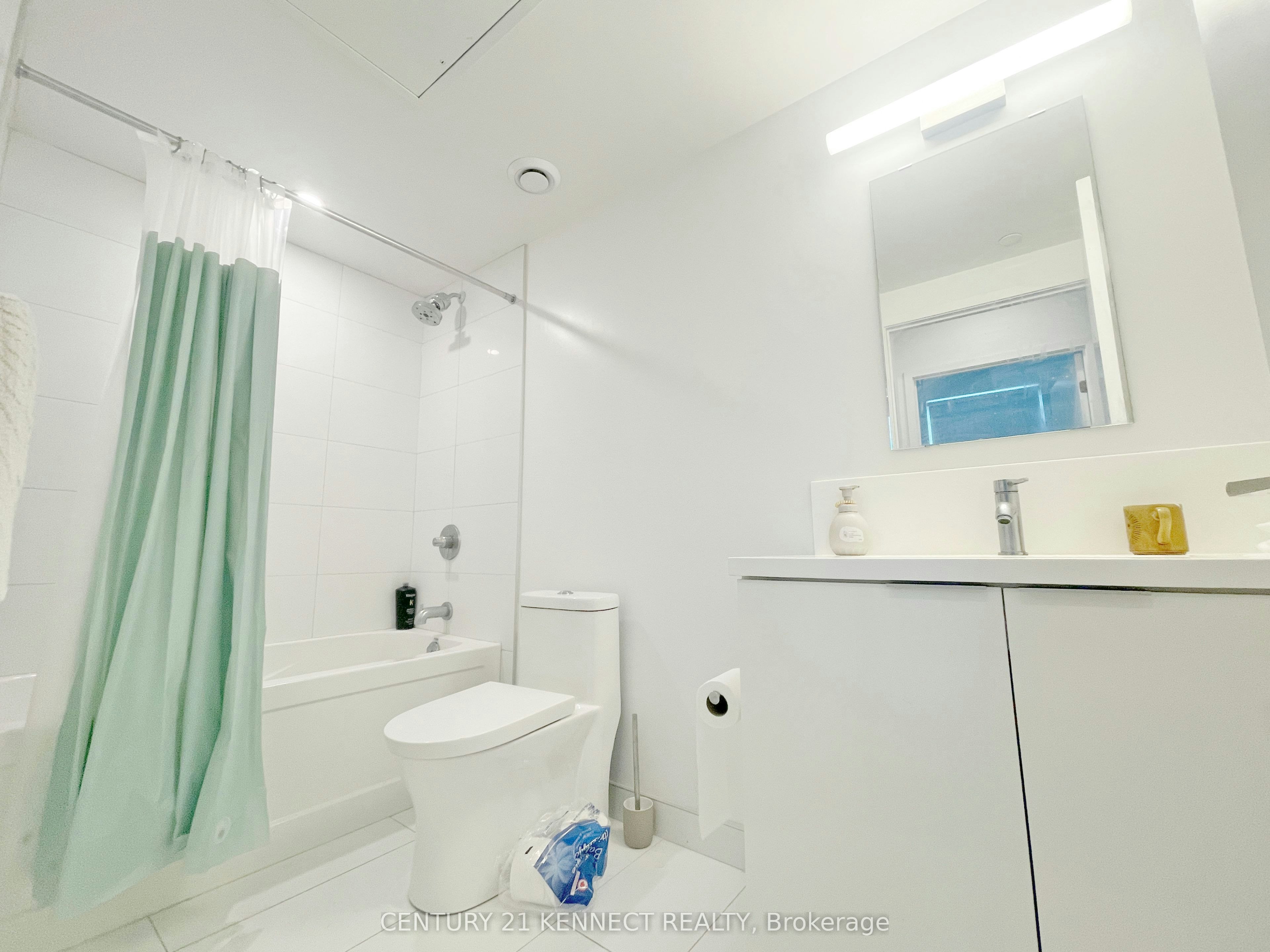 720-238 Simcoe Street, Toronto, ON, M5T 1T4 - 12