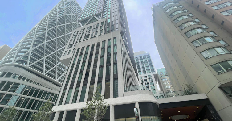 720-238 Simcoe Street, Toronto, ON, M5T 1T4