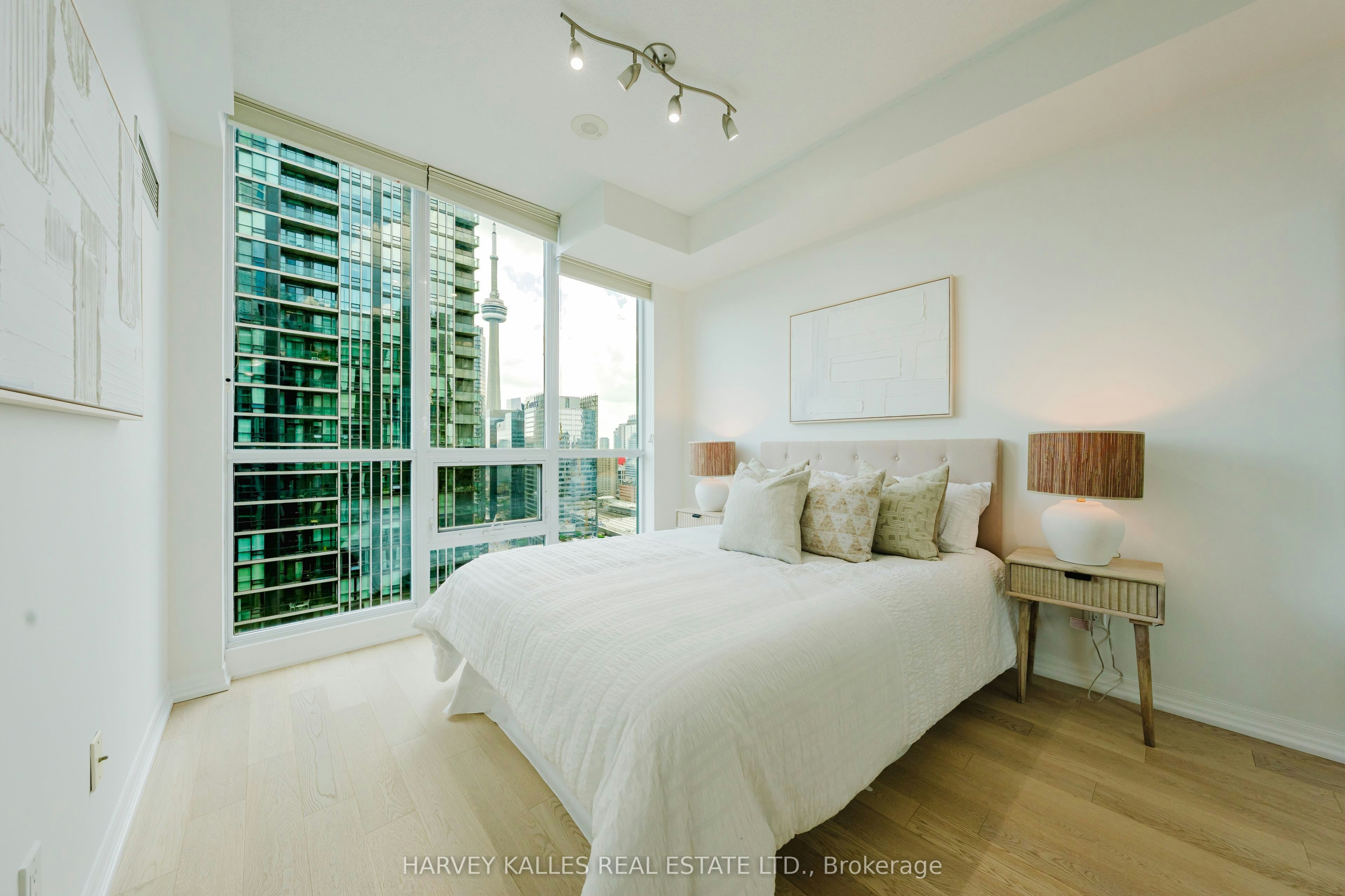 3211-16 Yonge Street, Toronto, ON, M5E 2A1 - 24