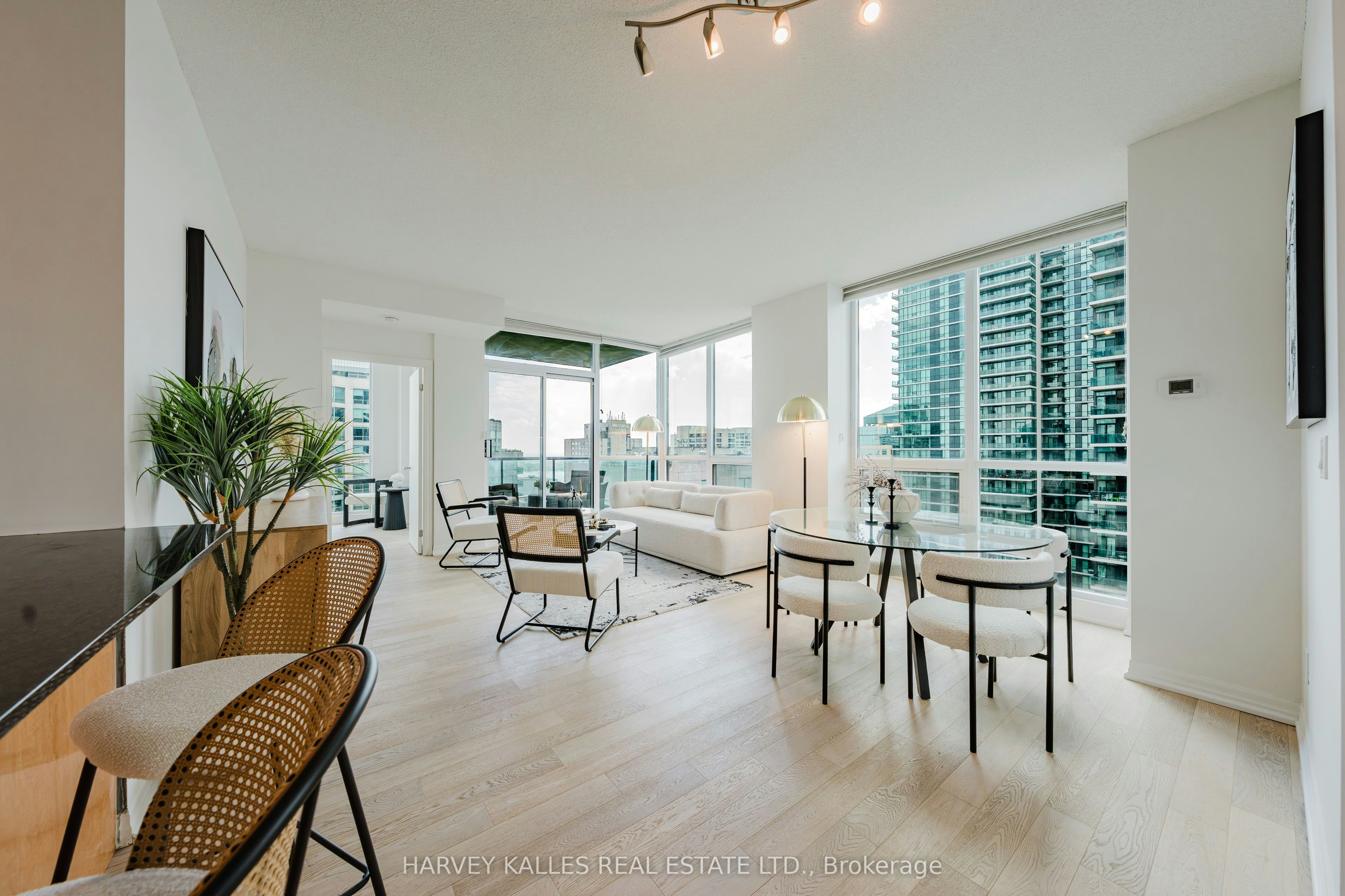 3211-16 Yonge Street, Toronto, ON, M5E 2A1 - 22