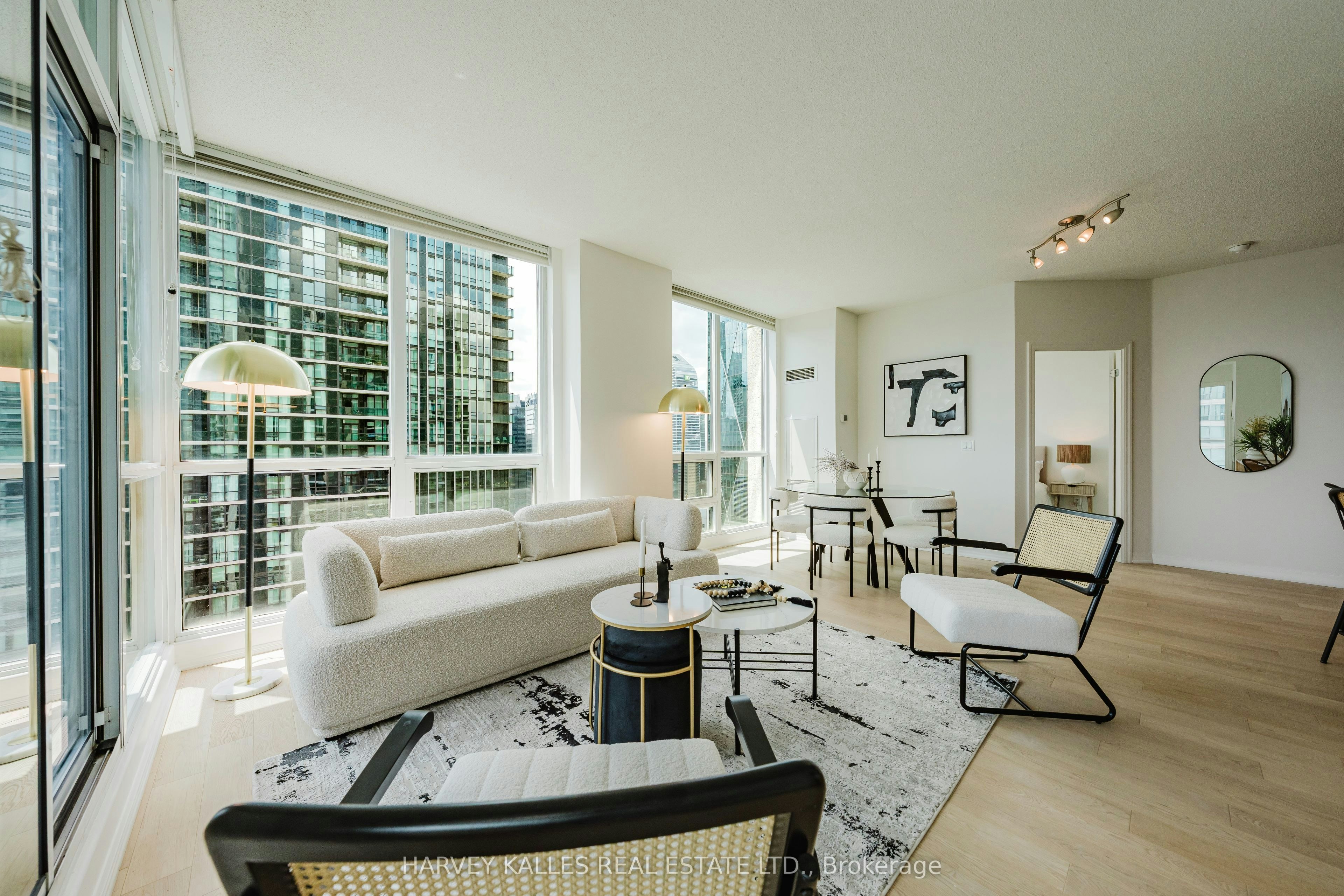 3211-16 Yonge Street, Toronto, ON, M5E 2A1 - 8