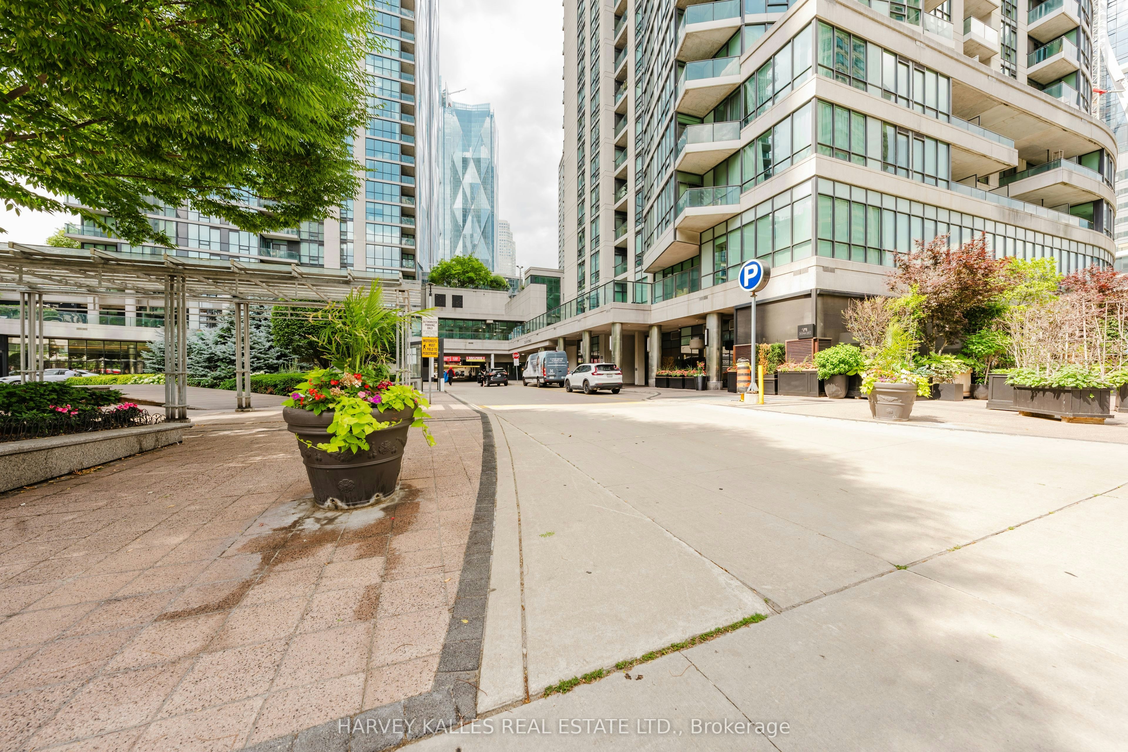 3211-16 Yonge Street, Toronto, ON, M5E 2A1 - 28