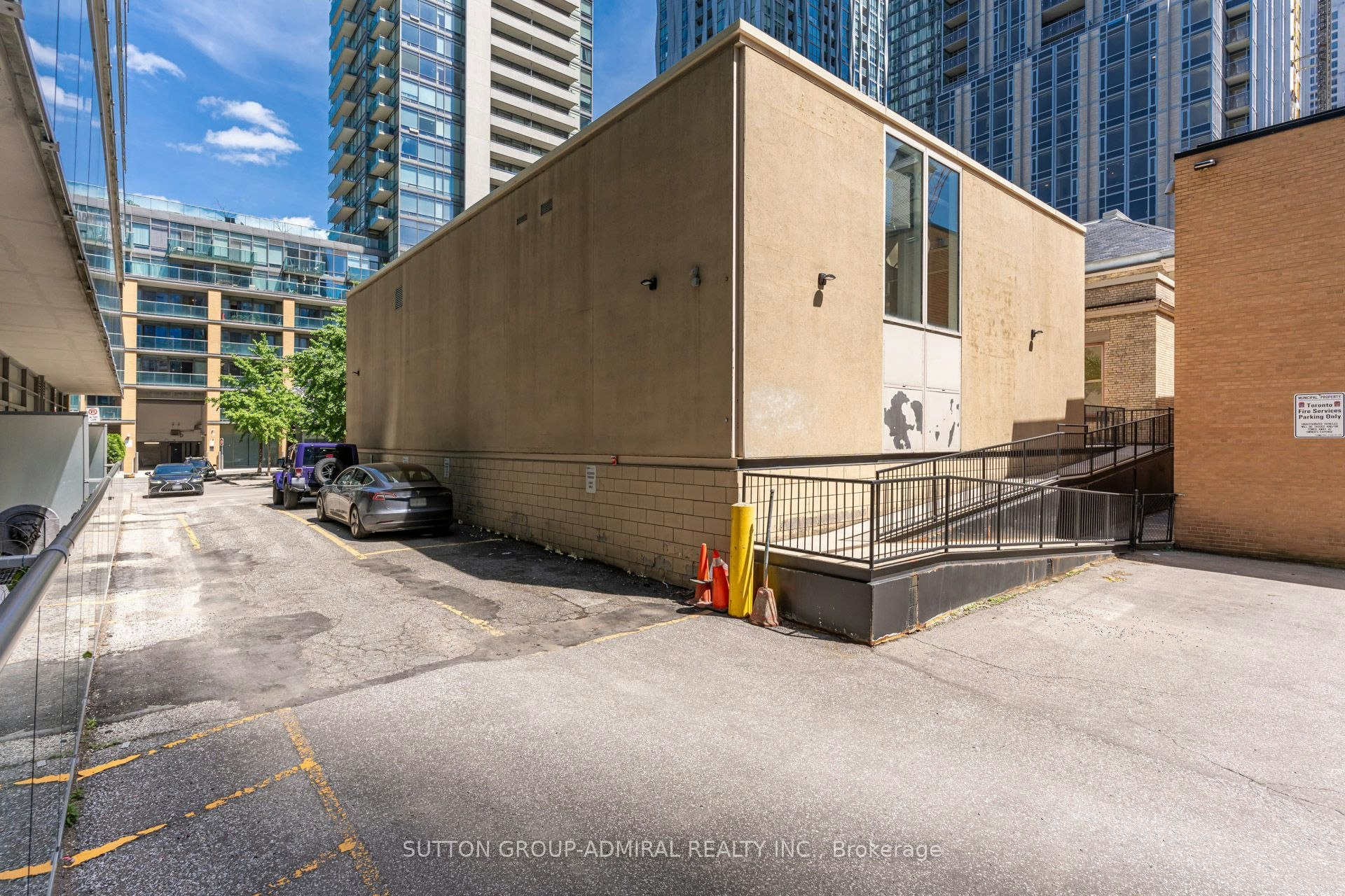 104-21 Scollard Street, Toronto, ON, M5R 1G1 - 38
