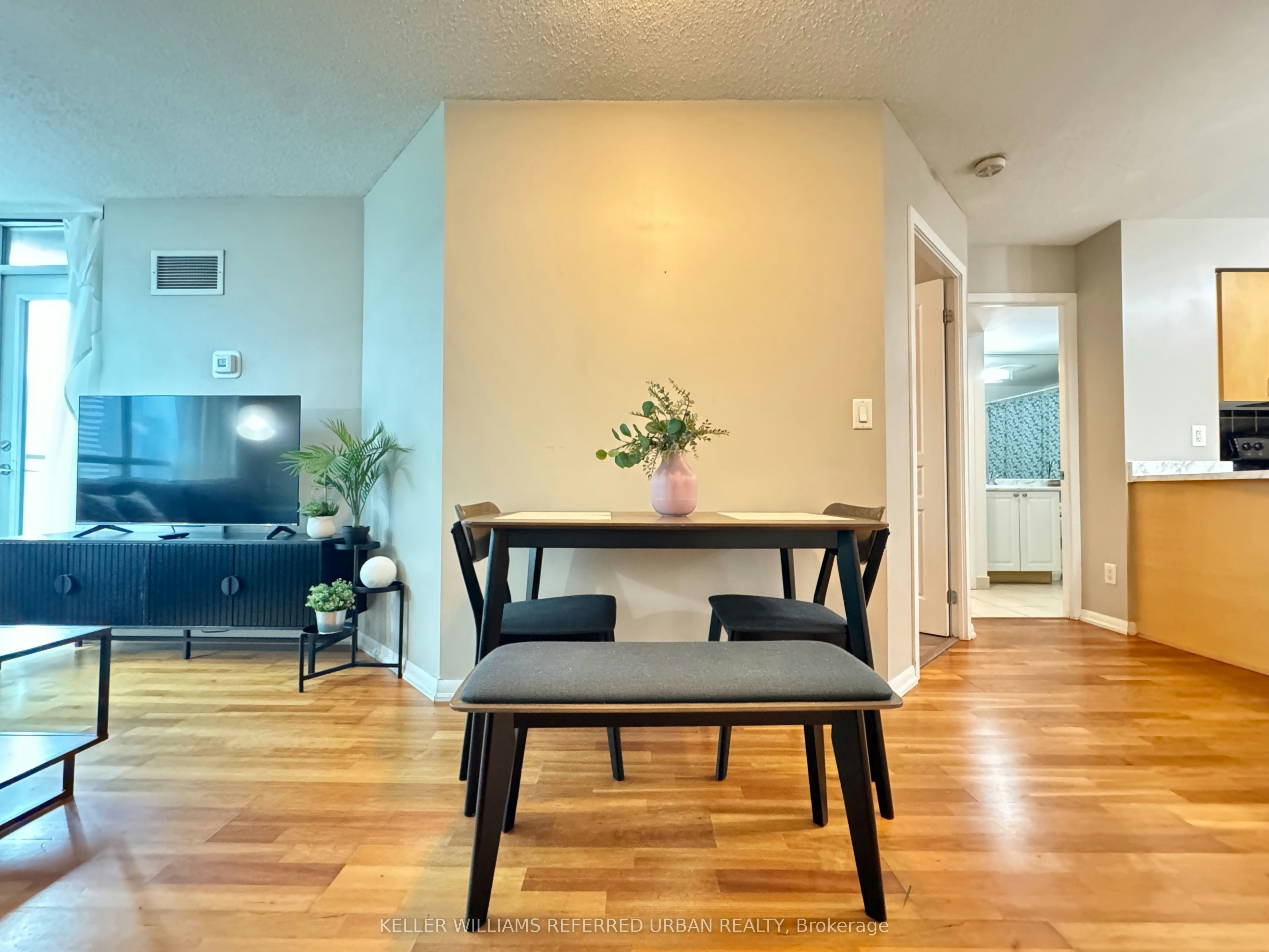 1715-18 Yonge Street, Toronto, ON, M5E 1Z8 - 3
