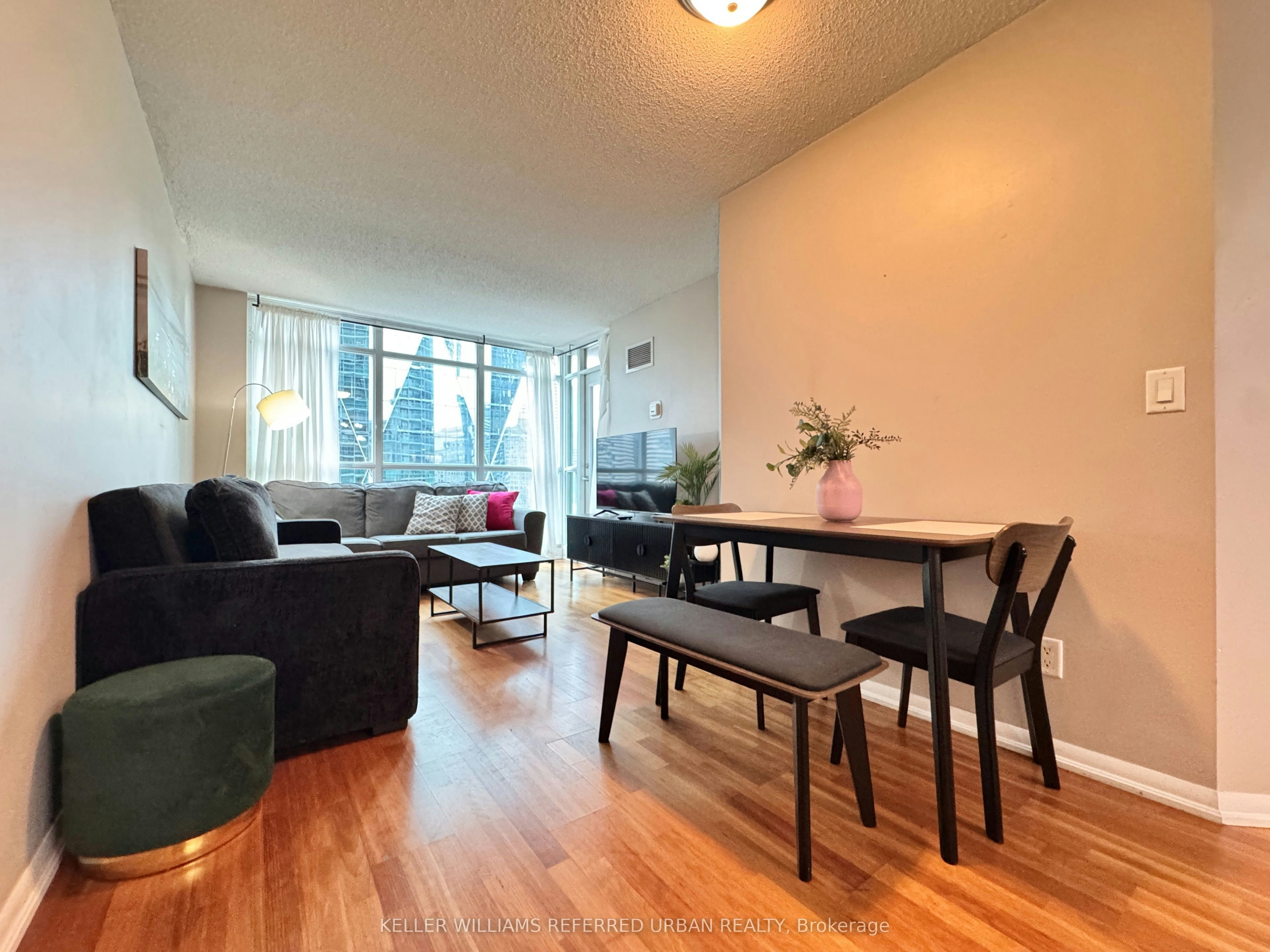 1715-18 Yonge Street, Toronto, ON, M5E 1Z8 - 2