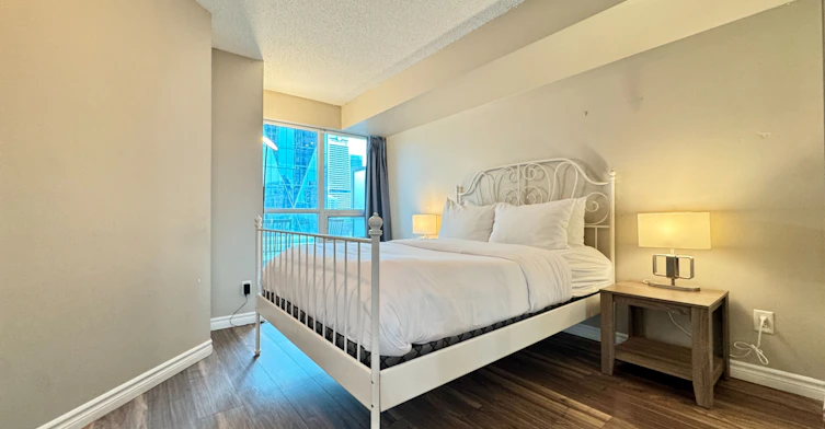 1715-18 Yonge Street, Toronto, ON, M5E 1Z8 - 7