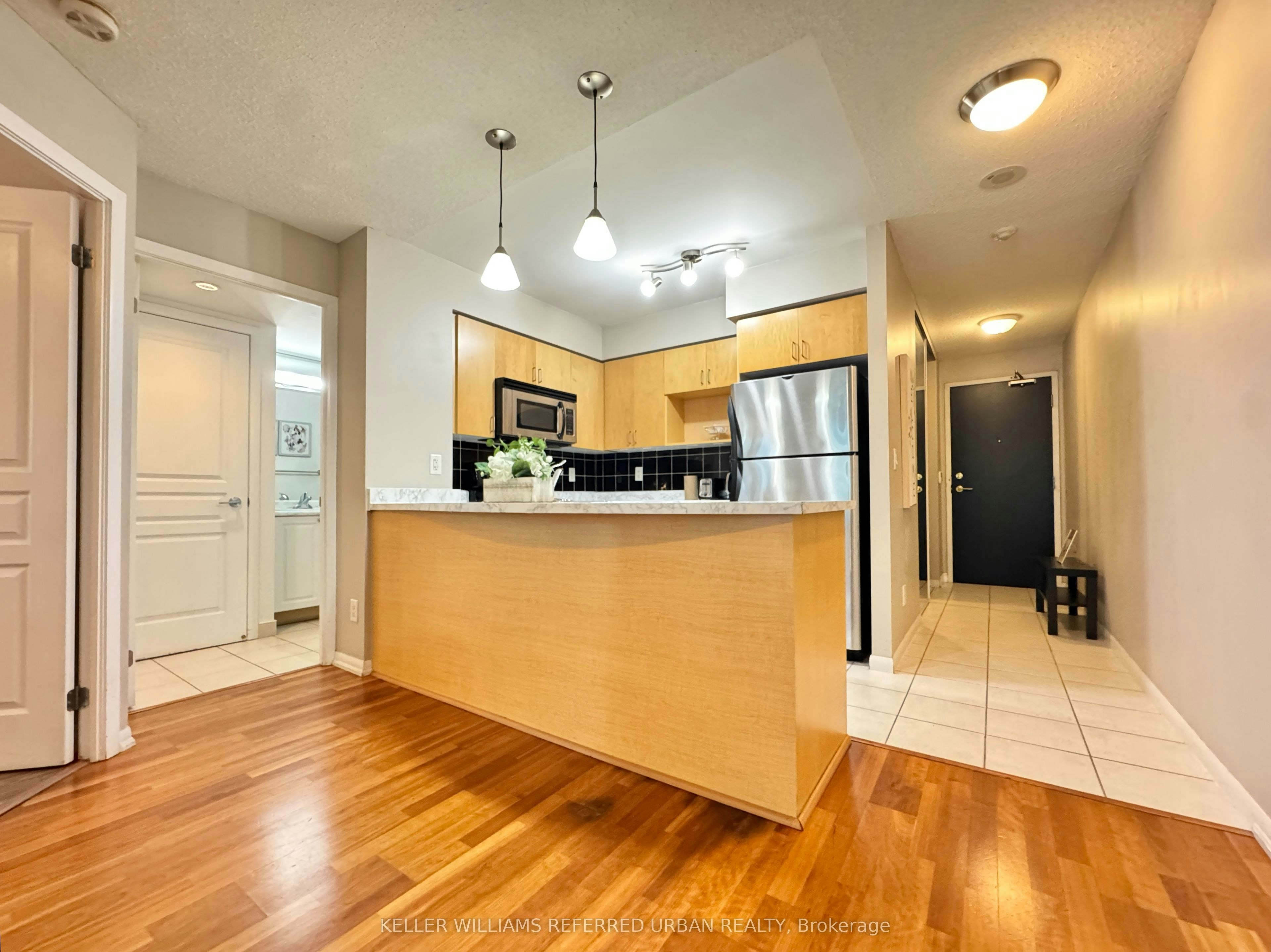1715-18 Yonge Street, Toronto, ON, M5E 1Z8 - 6