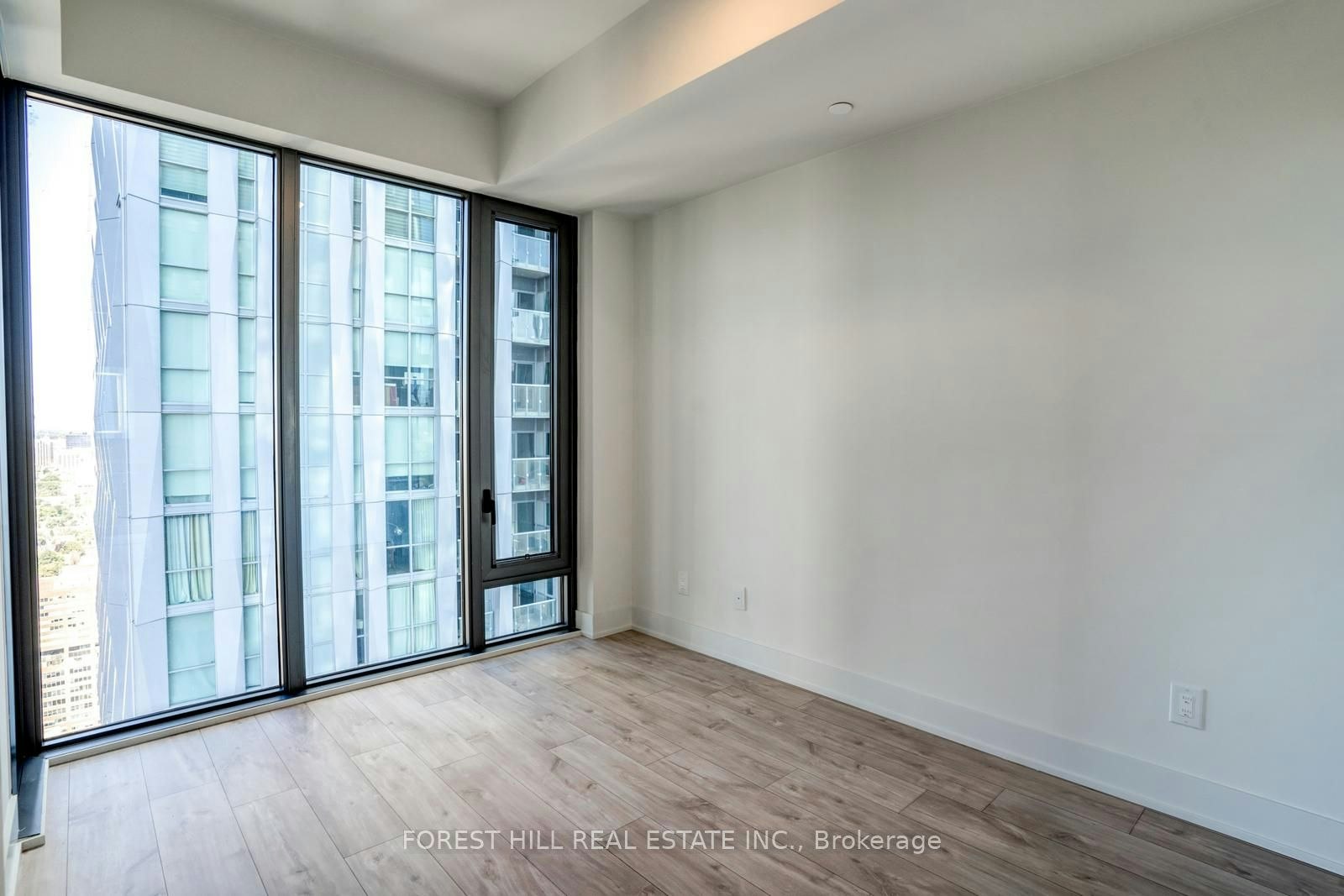 4002-8 Cumberland Street, Toronto, ON, M4W 0B6 - 16