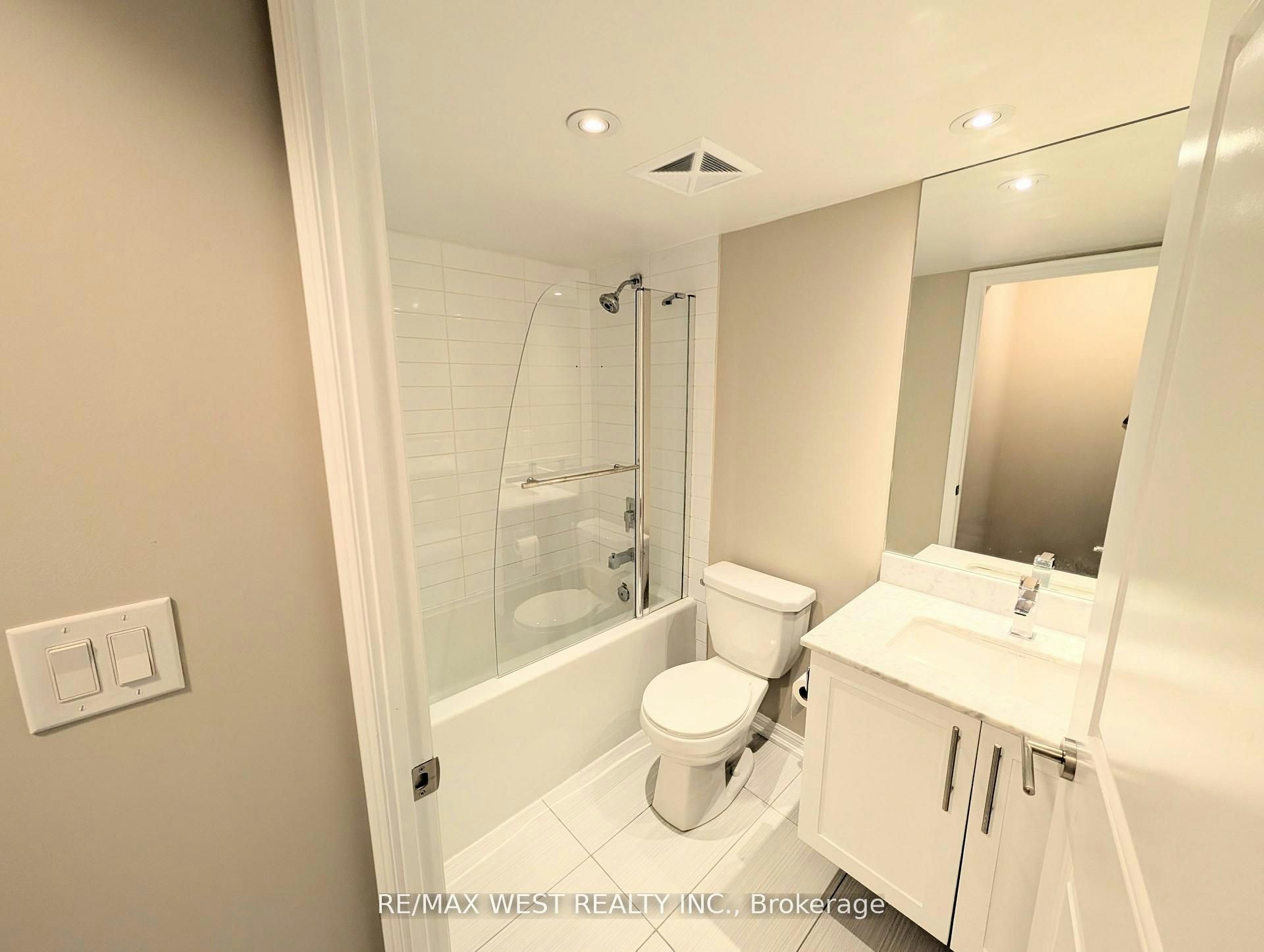 342-38 Grand Magazine Street, Toronto, ON, M5V 0B1 - 21