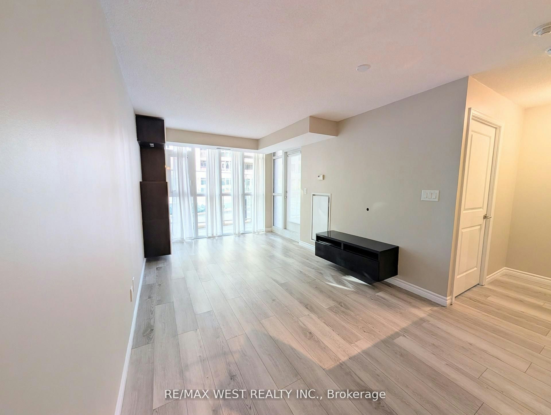 342-38 Grand Magazine Street, Toronto, ON, M5V 0B1 - 8