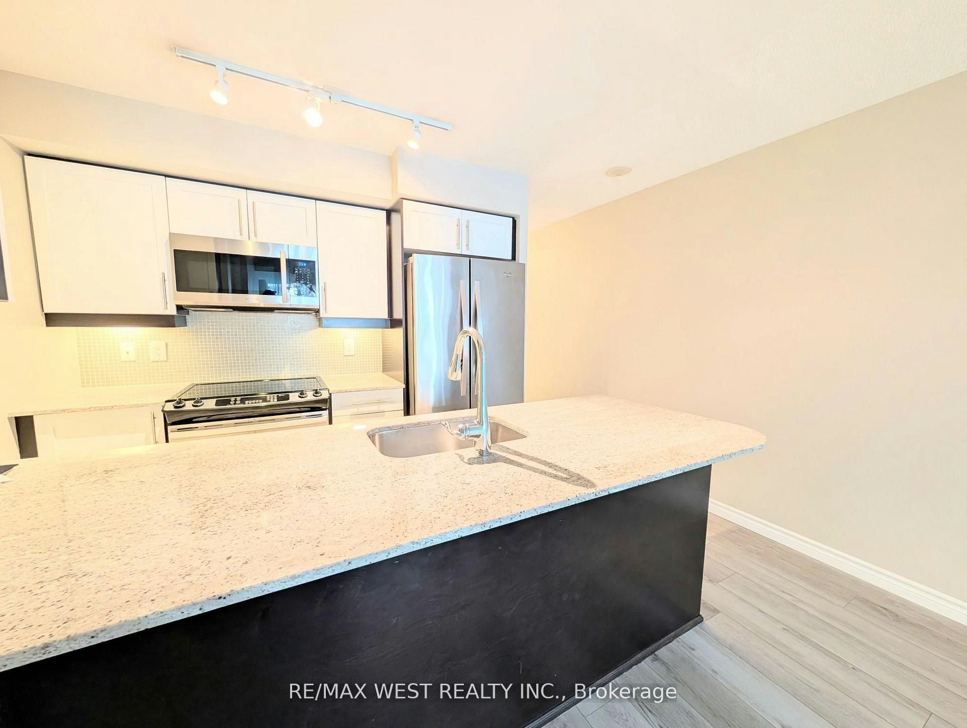 342-38 Grand Magazine Street, Toronto, ON, M5V 0B1 - 7