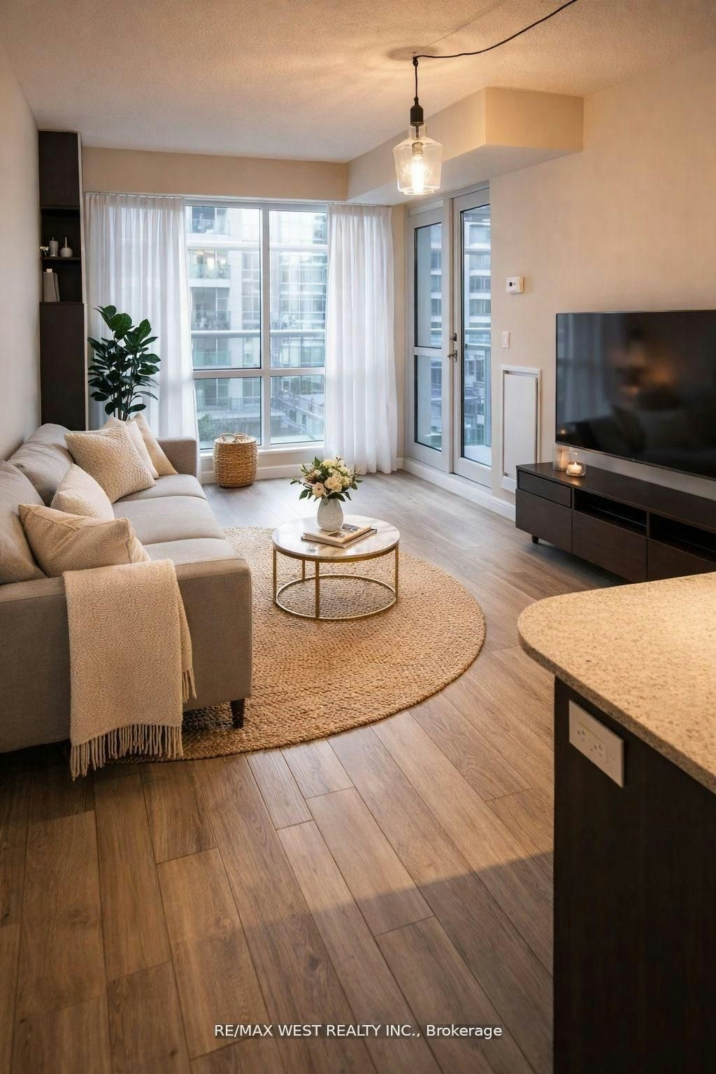 342-38 Grand Magazine Street, Toronto, ON, M5V 0B1 - 9