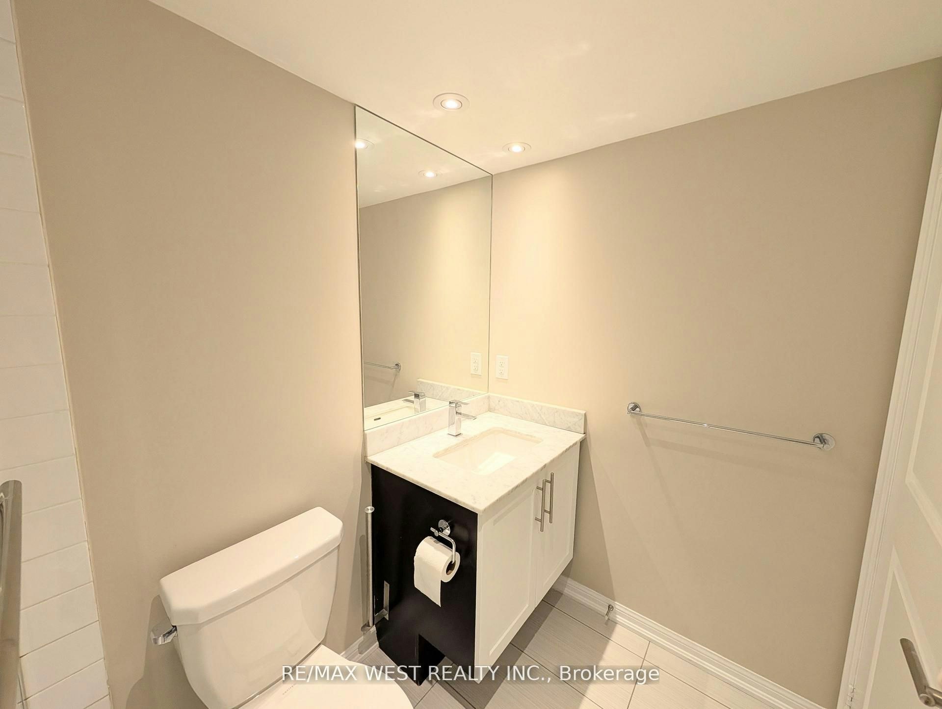 342-38 Grand Magazine Street, Toronto, ON, M5V 0B1 - 22