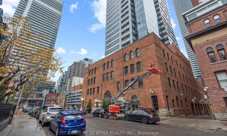 207-5 St Joseph Street