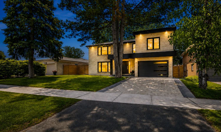 30 Kellythorne Drive