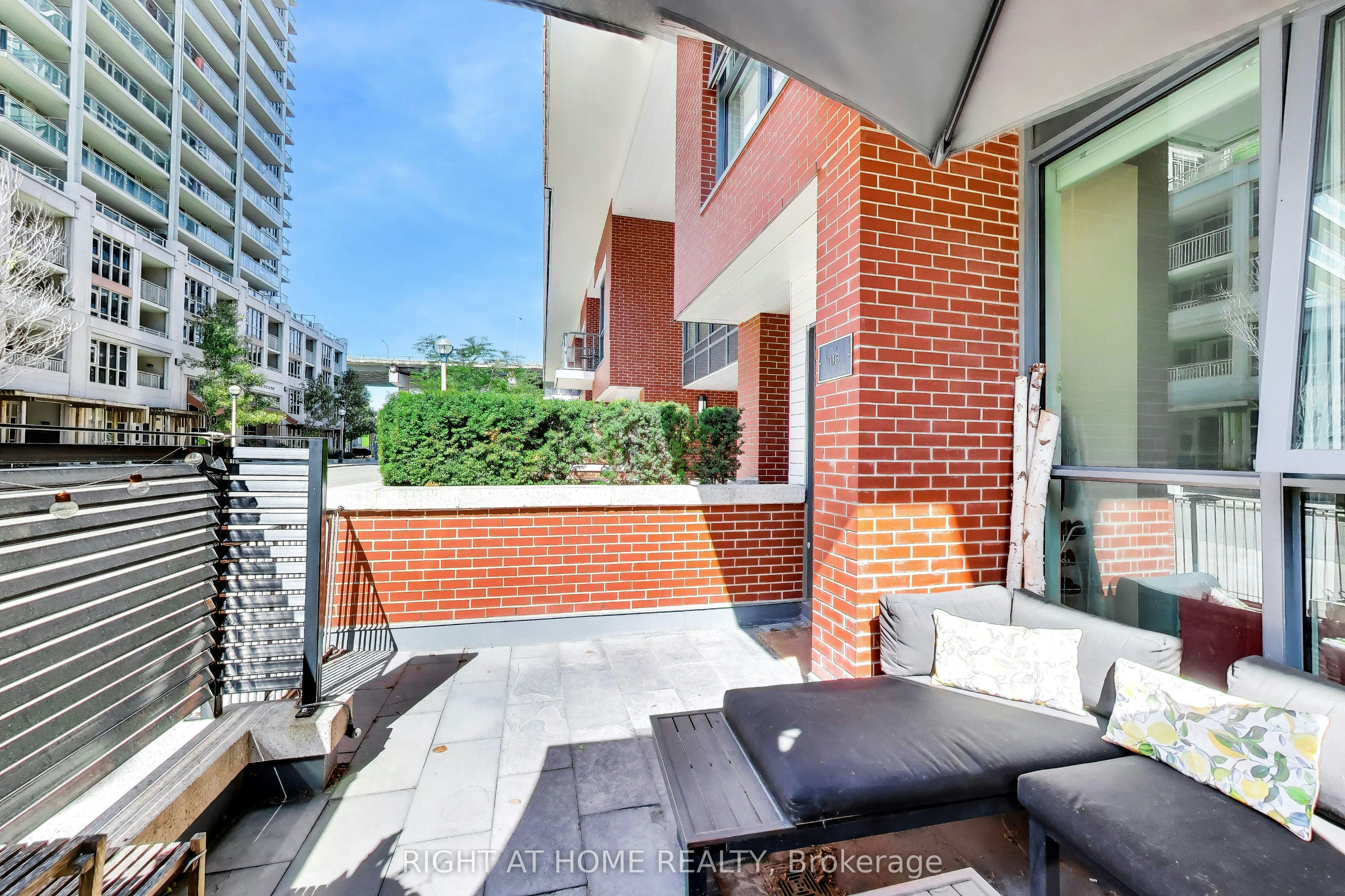 113-38 Iannuzzi Street, Toronto, ON, M5V 0S2 - 16