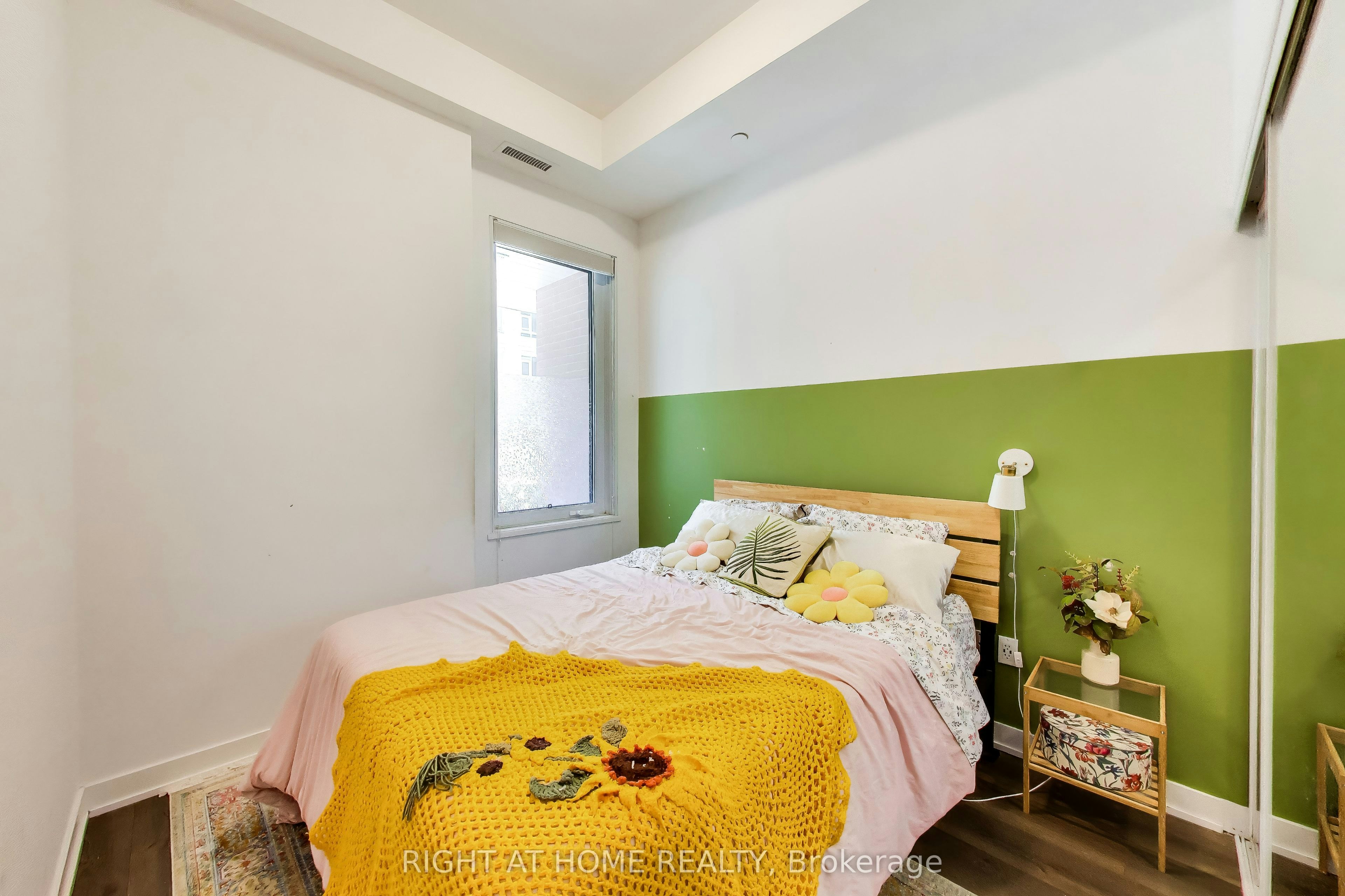 113-38 Iannuzzi Street, Toronto, ON, M5V 0S2 - 10
