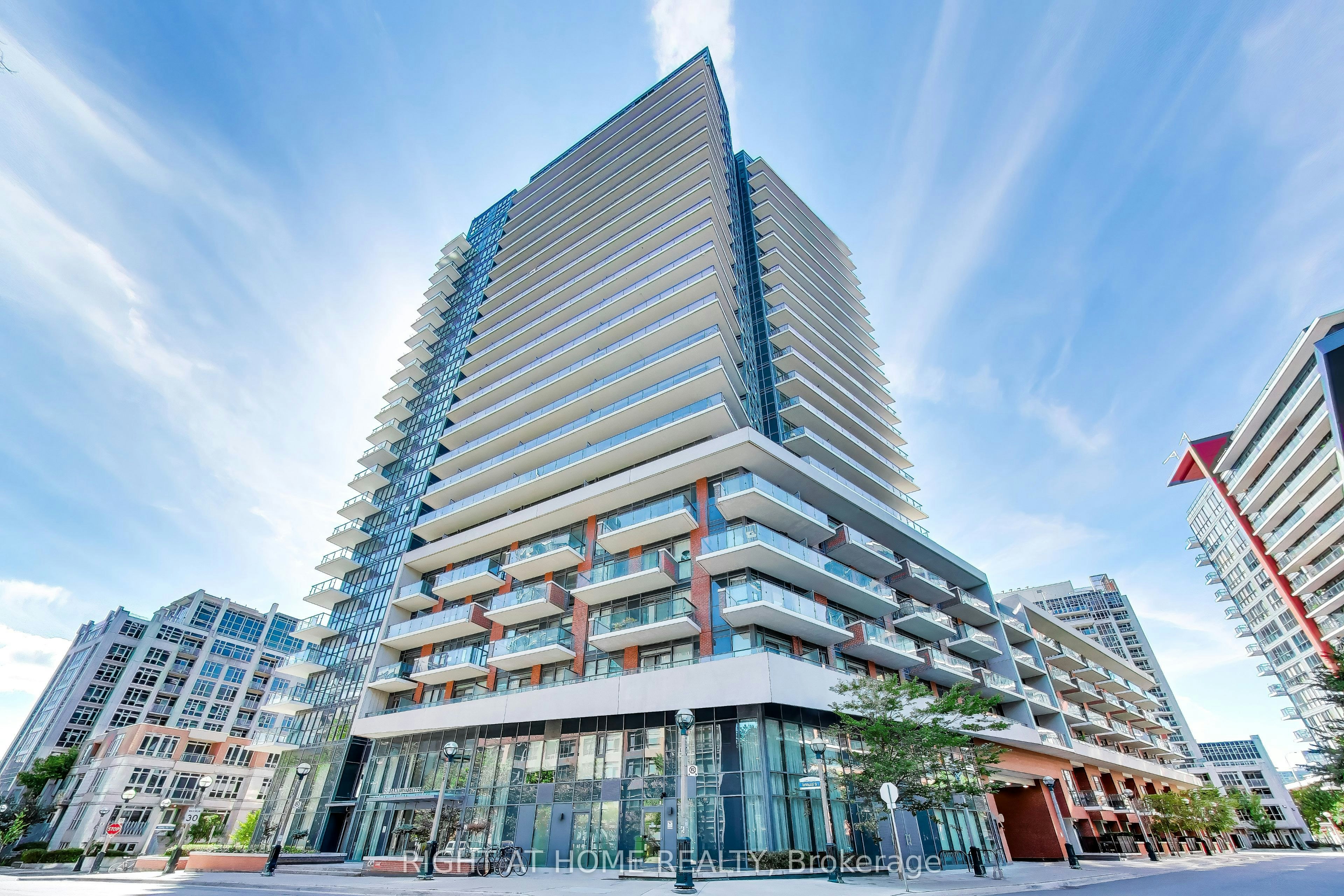 113-38 Iannuzzi Street, Toronto, ON, M5V 0S2