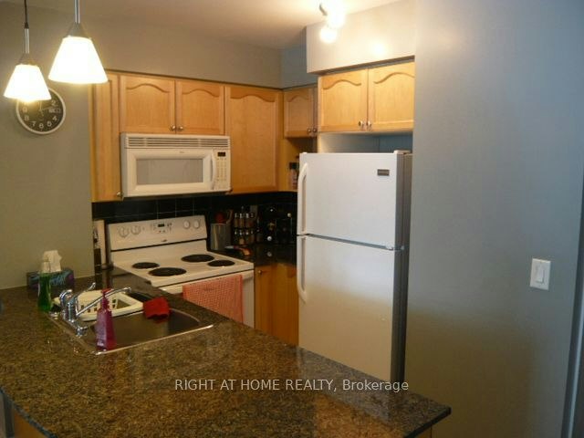 2807-18 Yonge Street, Toronto, ON, M5E 1Z8 - 8