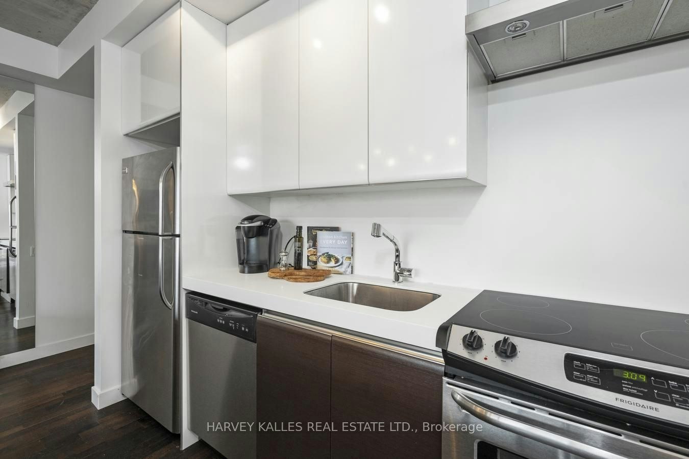 722-75 Portland Street, Toronto, ON, M5V 2M9 - 6