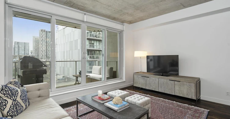 722-75 Portland Street, Toronto, ON, M5V 2M9 - 4