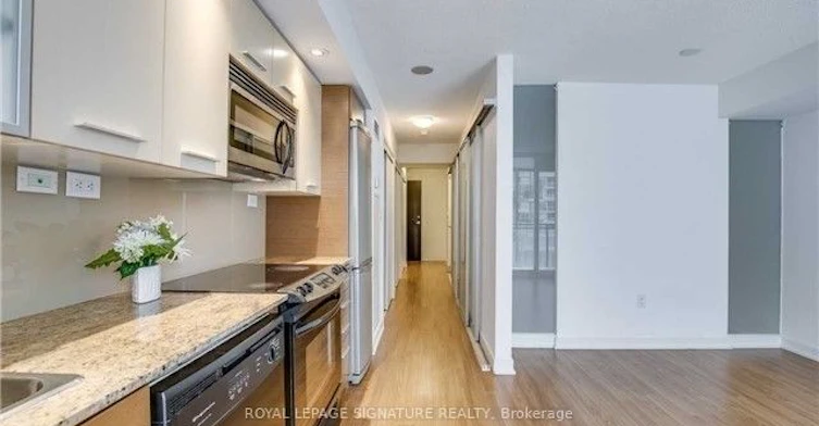 623-8 Telegram Mews, Toronto, ON, M5V 3Z5 - 3