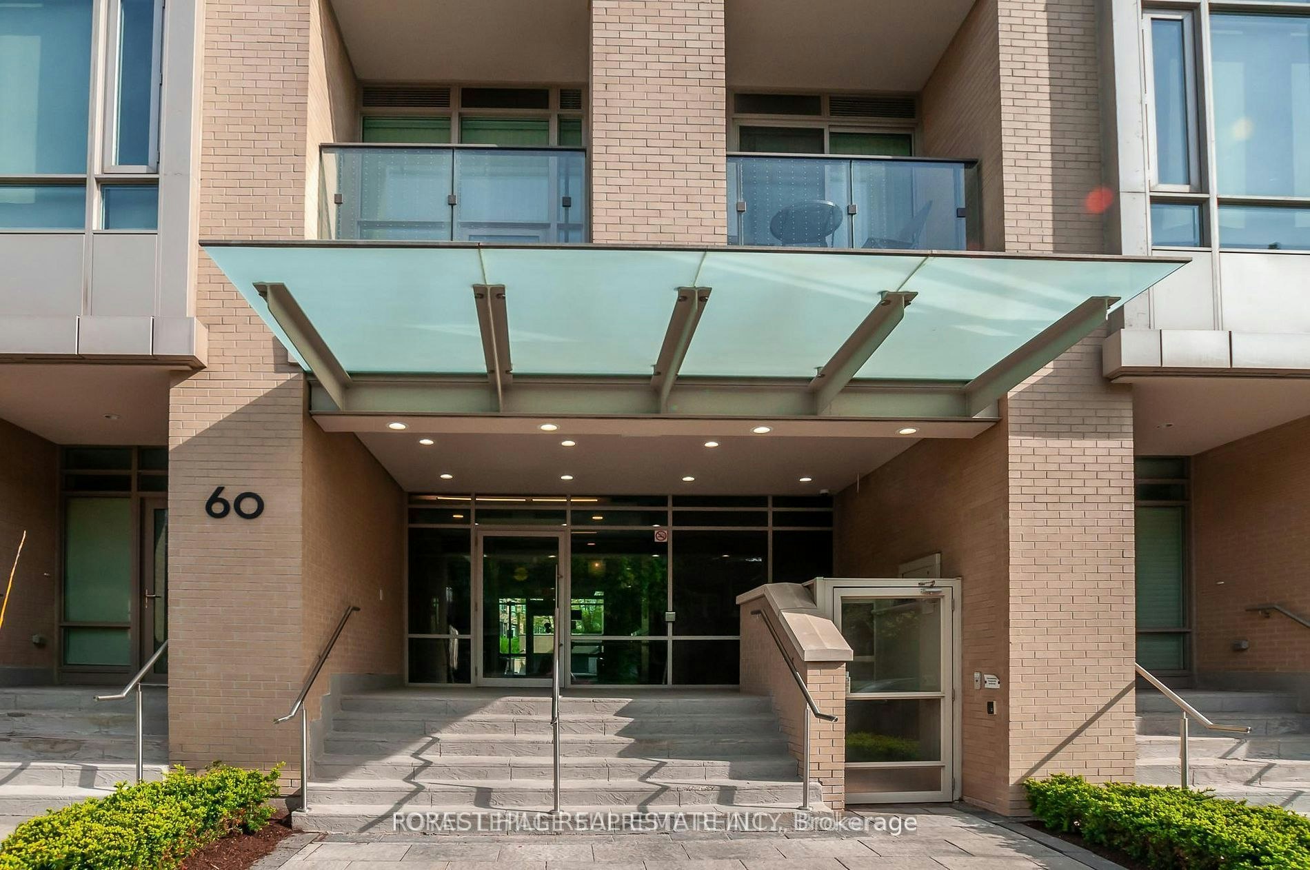 1012-60 Berwick Avenue, Toronto, ON, M5P 1H1 - 2